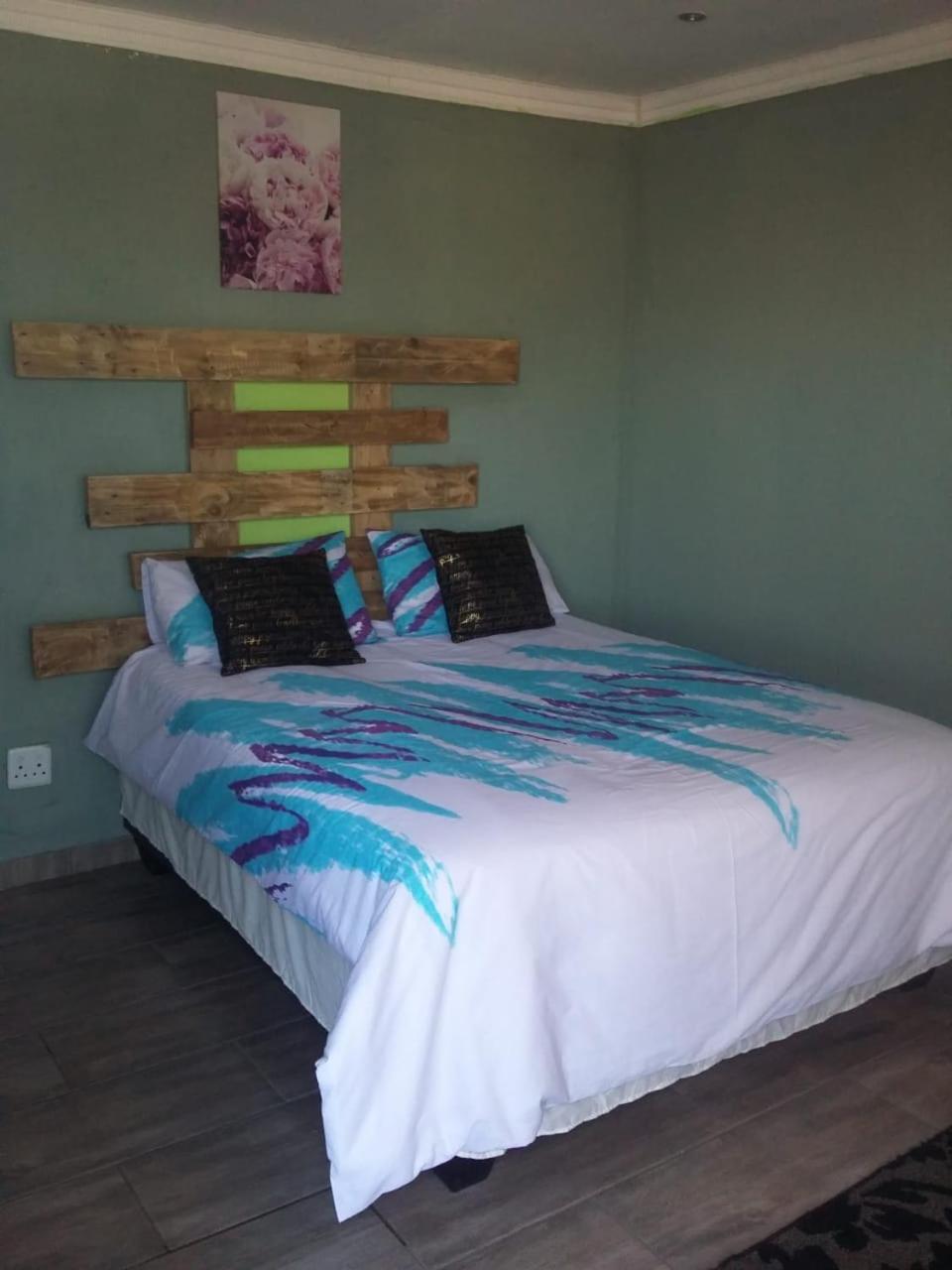 Photo 15