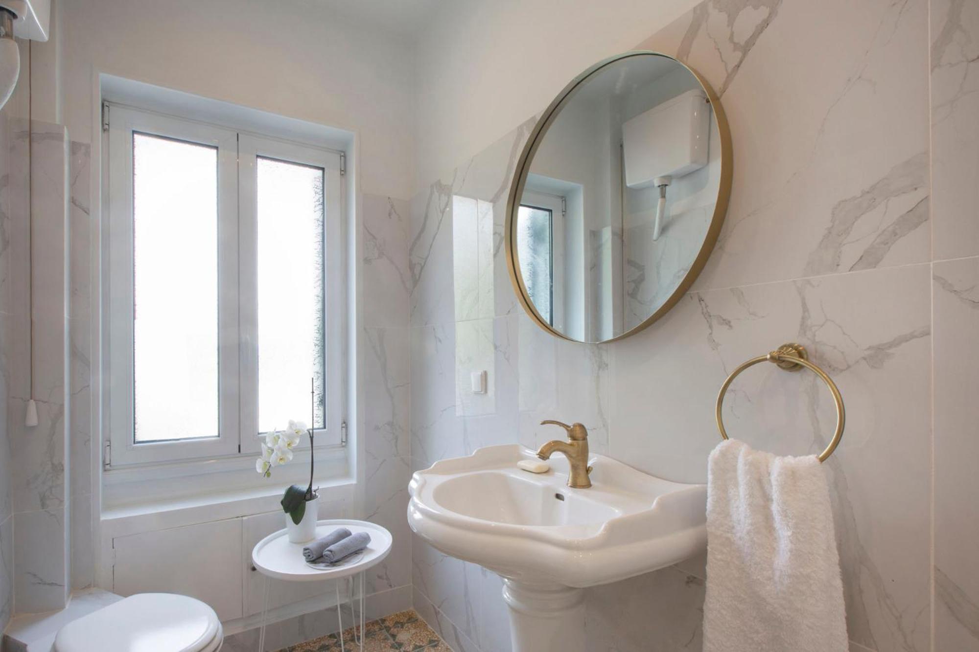 Glyfada Villa 6BR 16ppl Private Pool 300m to Beach
