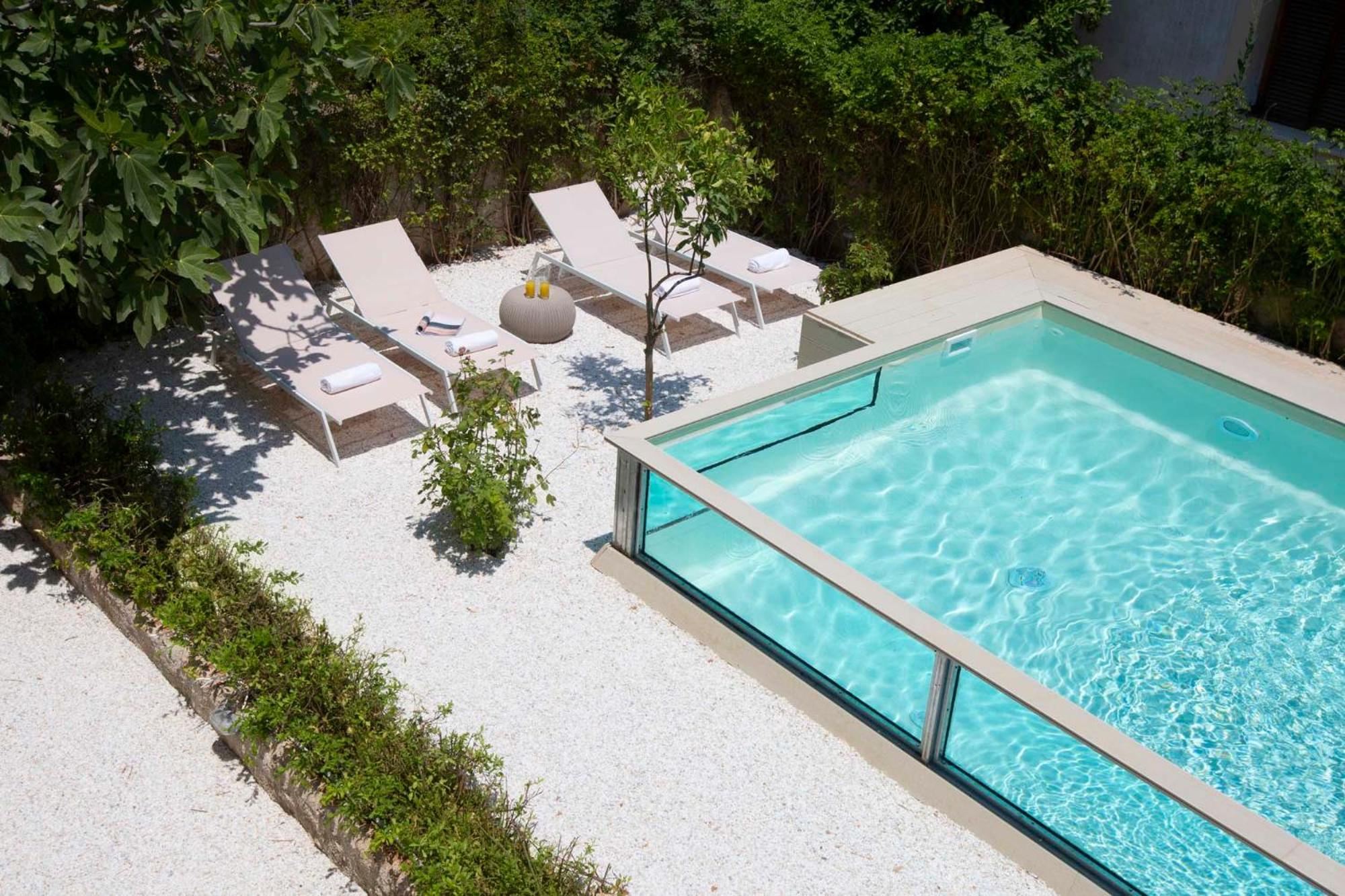 Glyfada Villa 6BR 16ppl Private Pool 300m to Beach