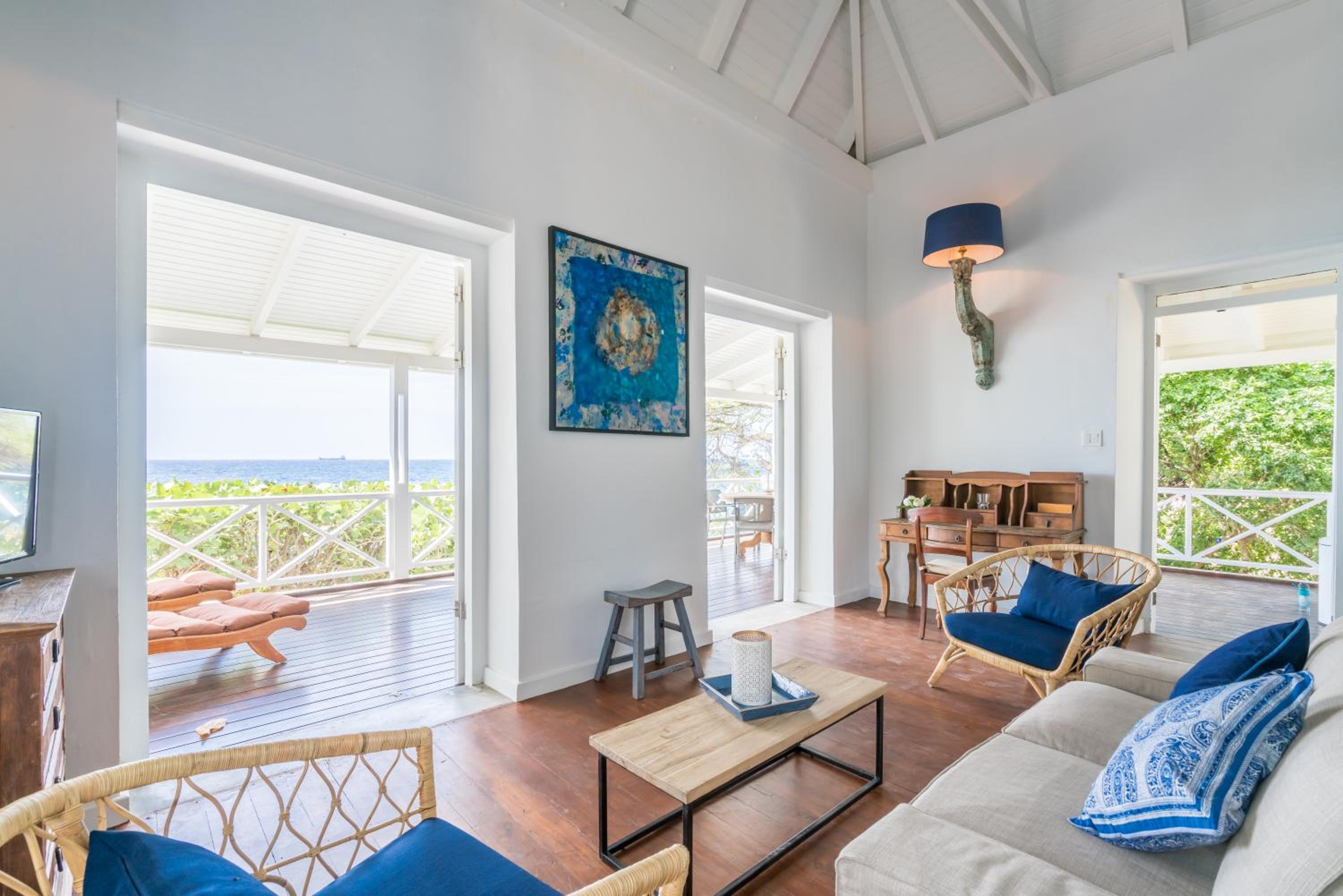 Sirena Bay Estate