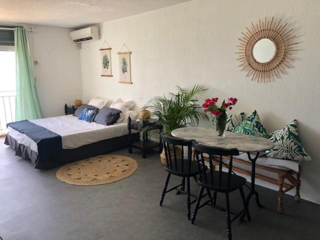 hotel room