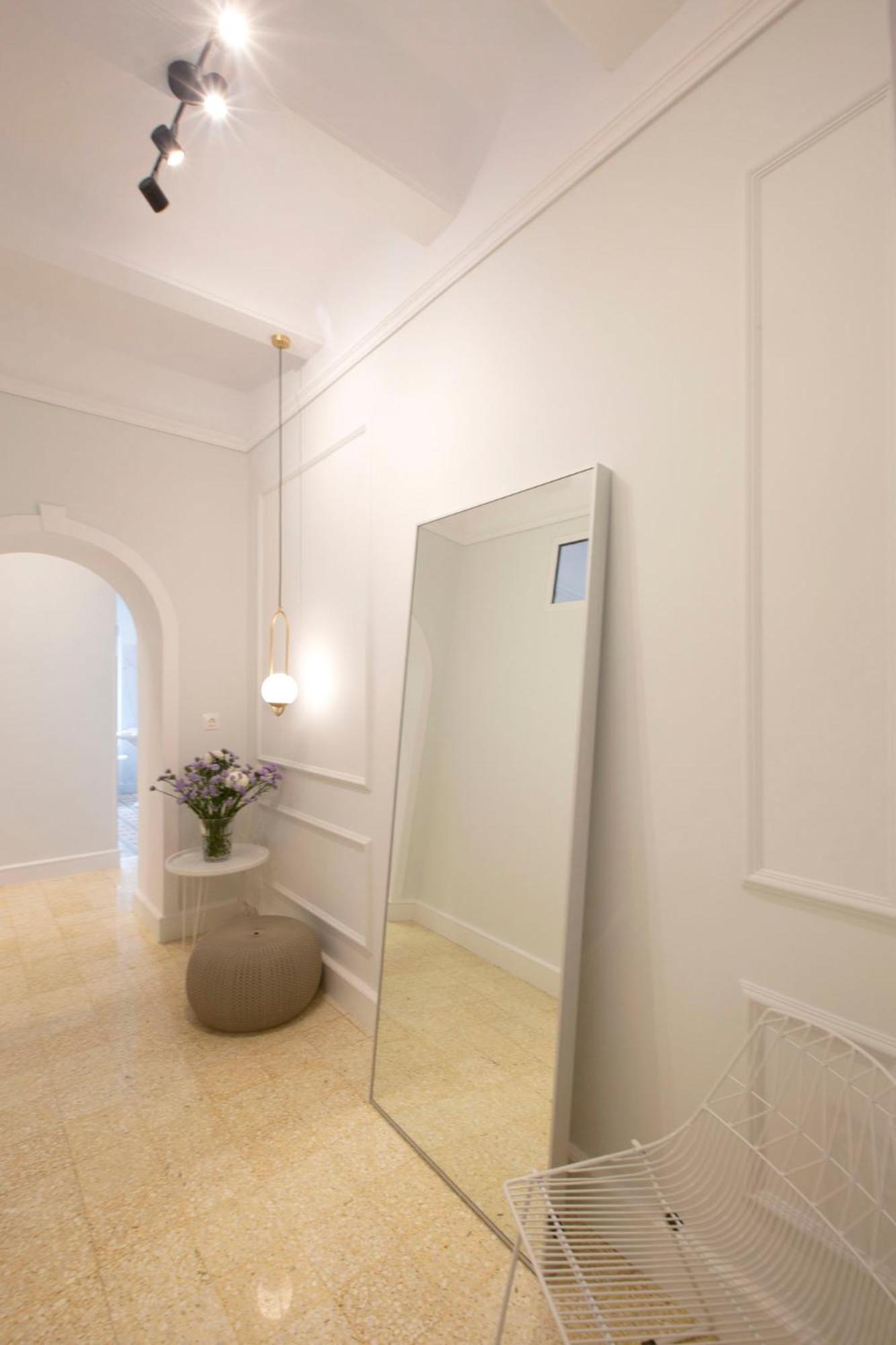 Glyfada Villa 6BR 16ppl Private Pool 300m to Beach