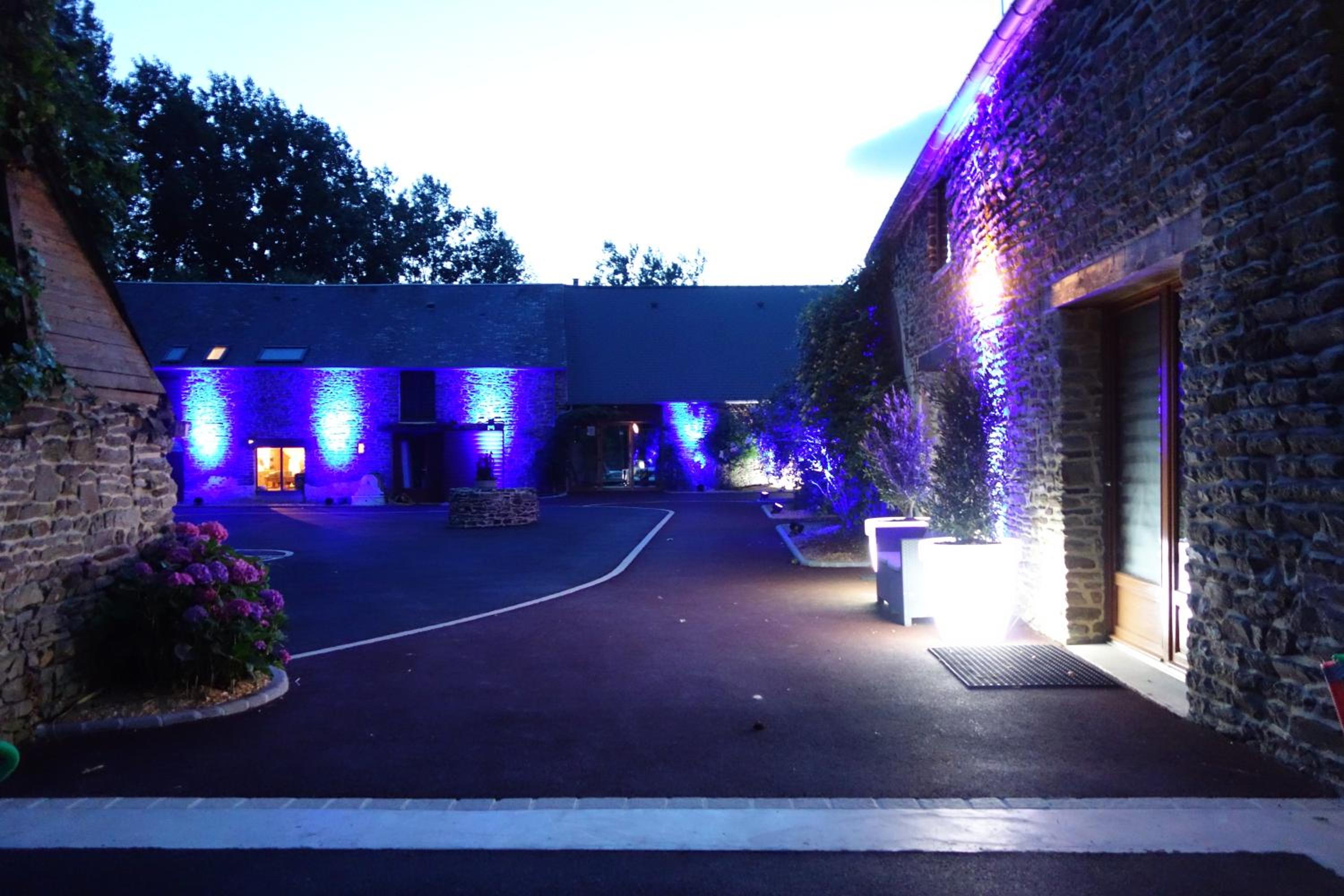 Domaine de la Besnerie Suites avec SPA Privatif à 10 min du Mont St Michel view 4
