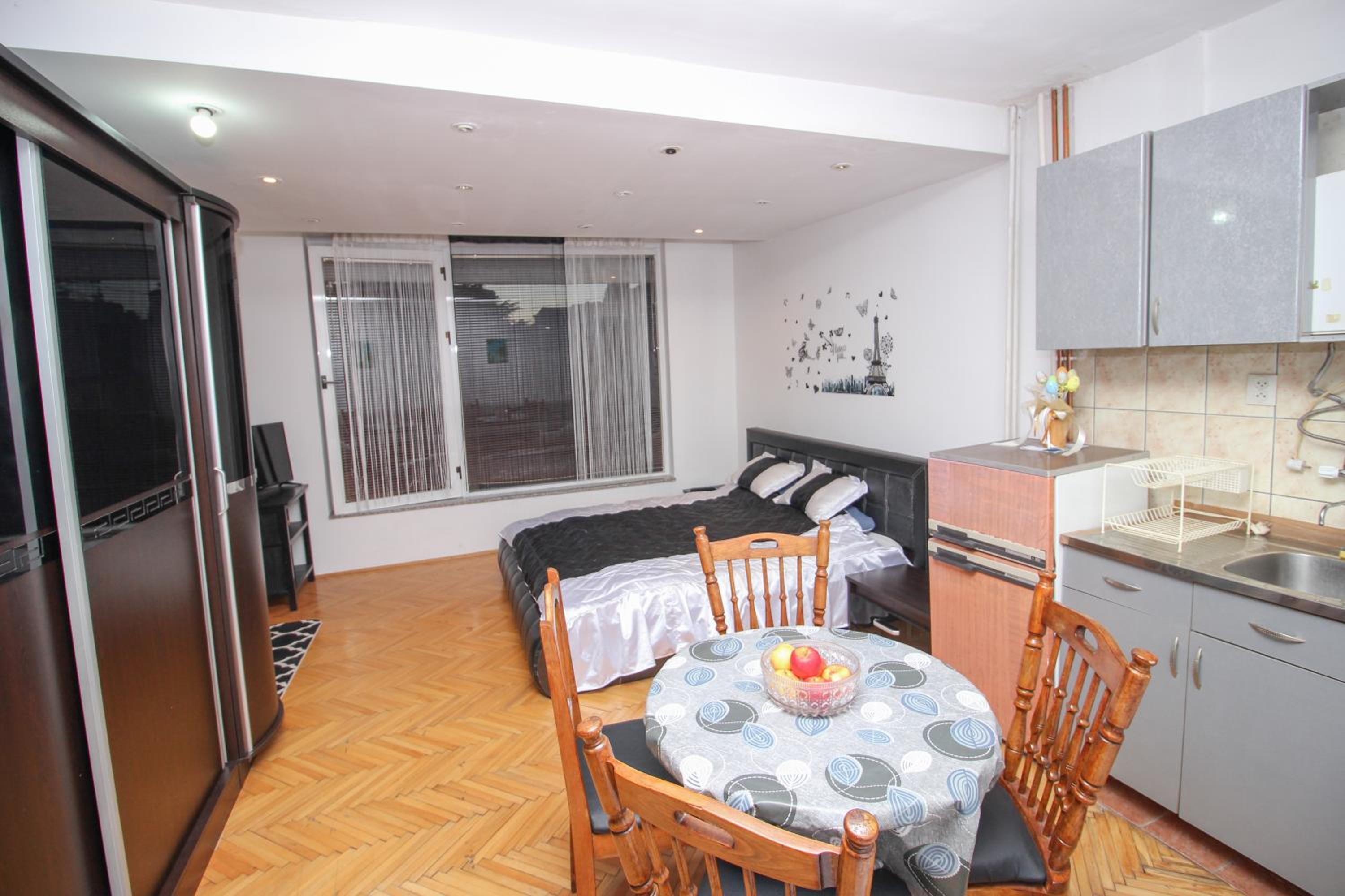 Teo Apartments
