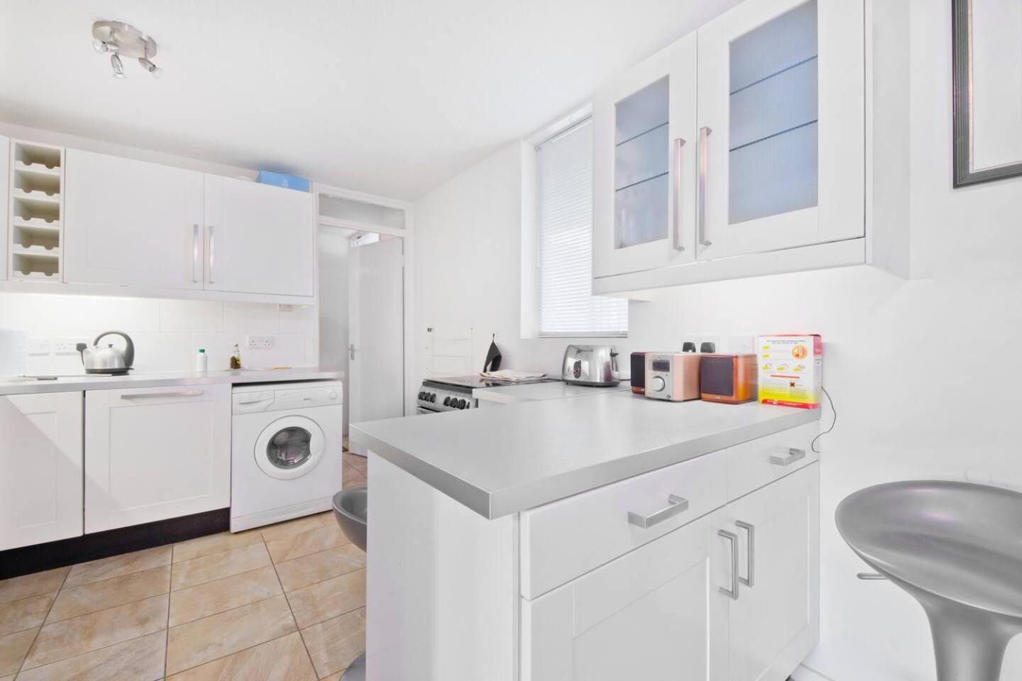 Central London 2 Bed Apartment