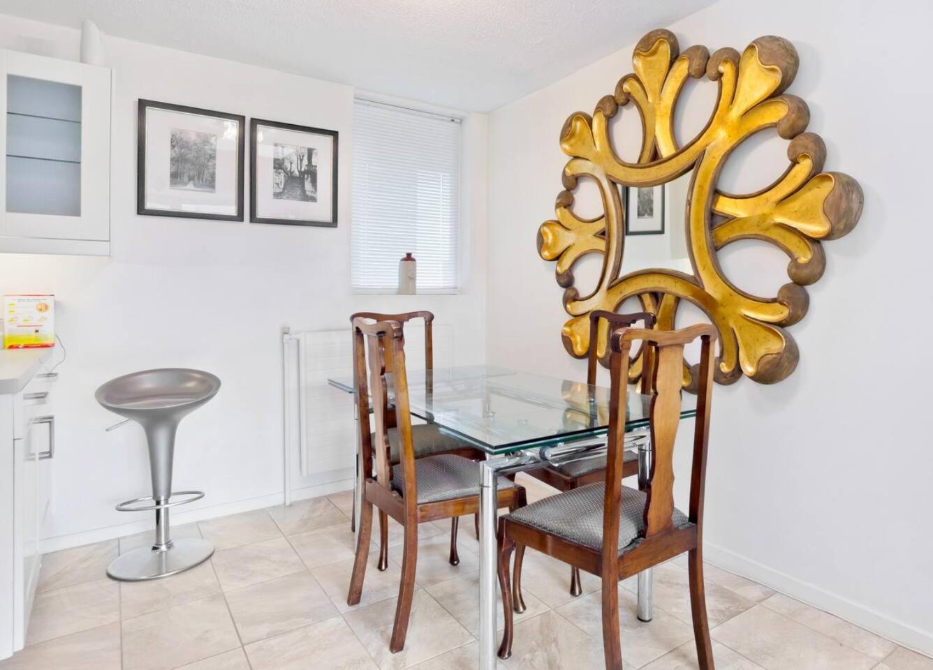 Central London 2 Bed Apartment