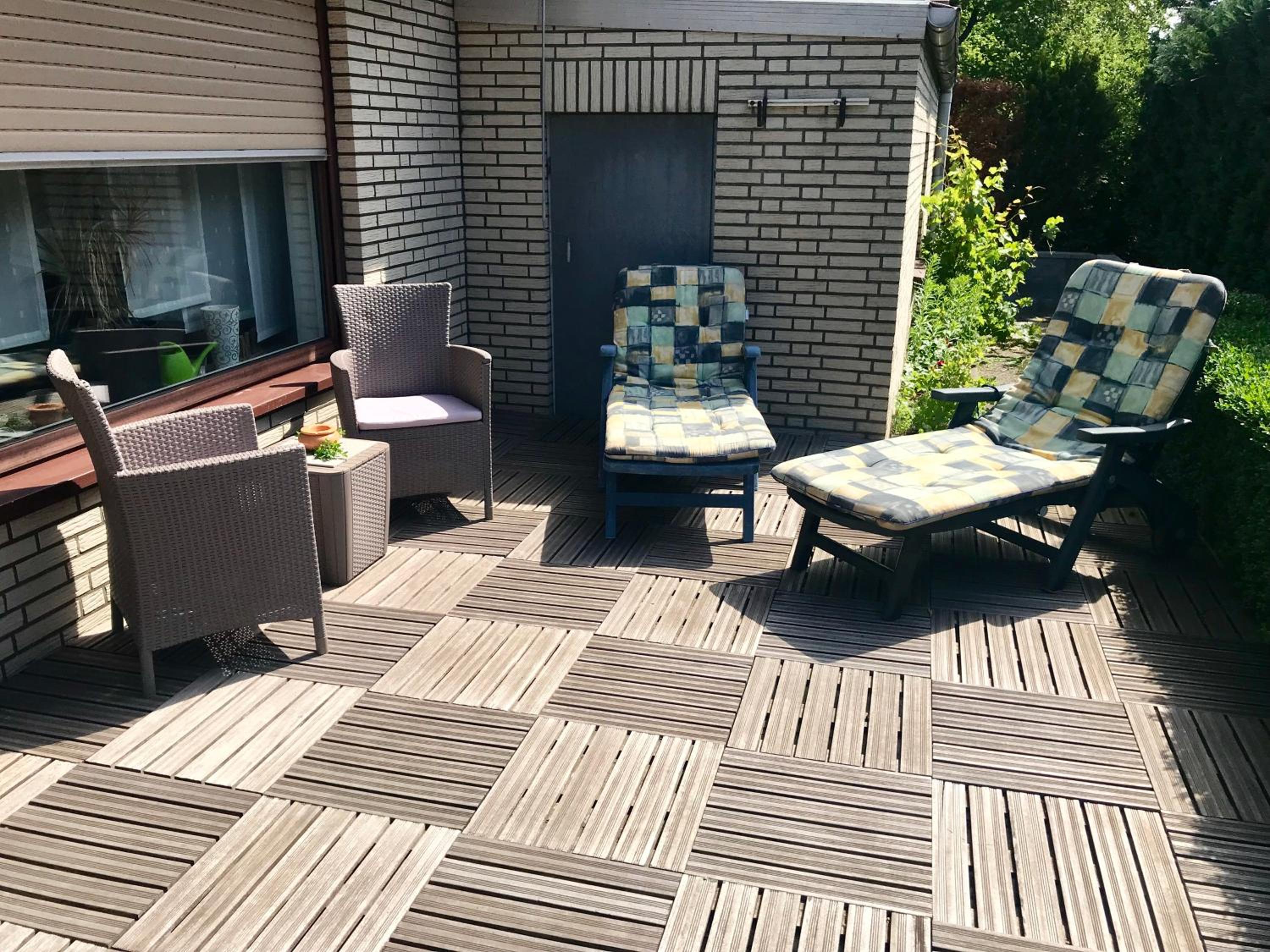 Christinas Gartenblick 4 Schlafzimmer, Küche, Bad ,EG mit Terrasse und Garten, Parken direkt am Haus view 2