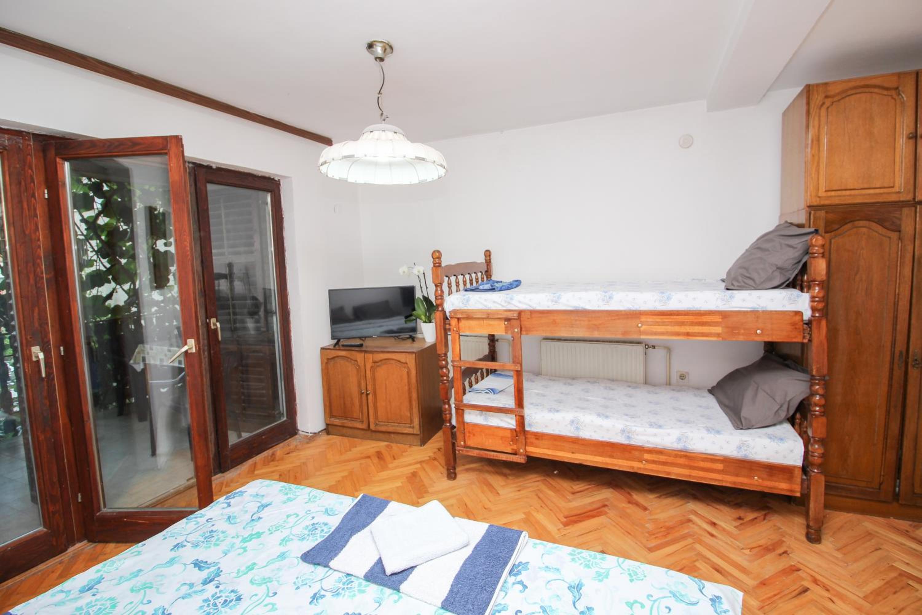 Teo Apartments
