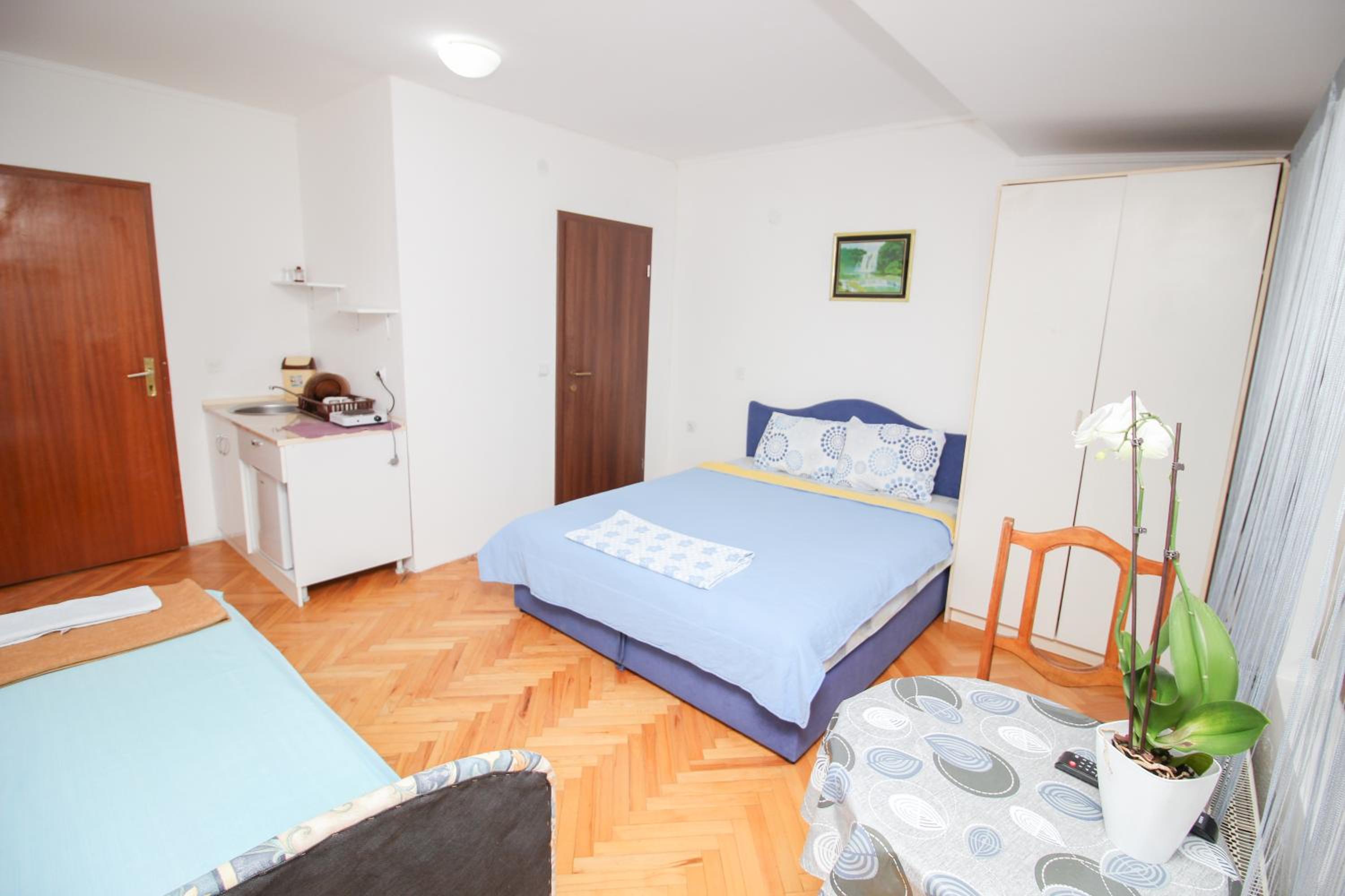 Teo Apartments