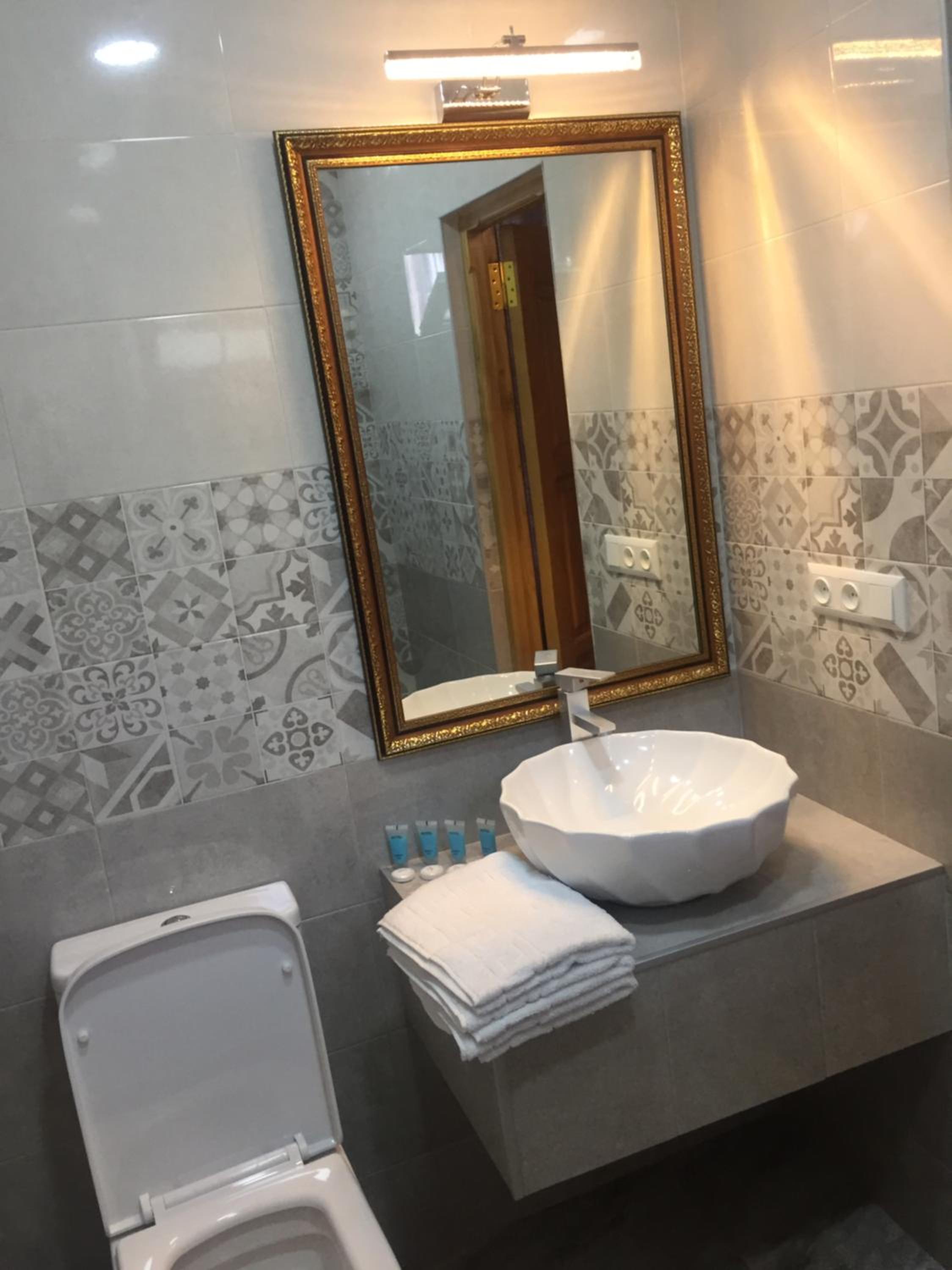 HOTEL COMFORT