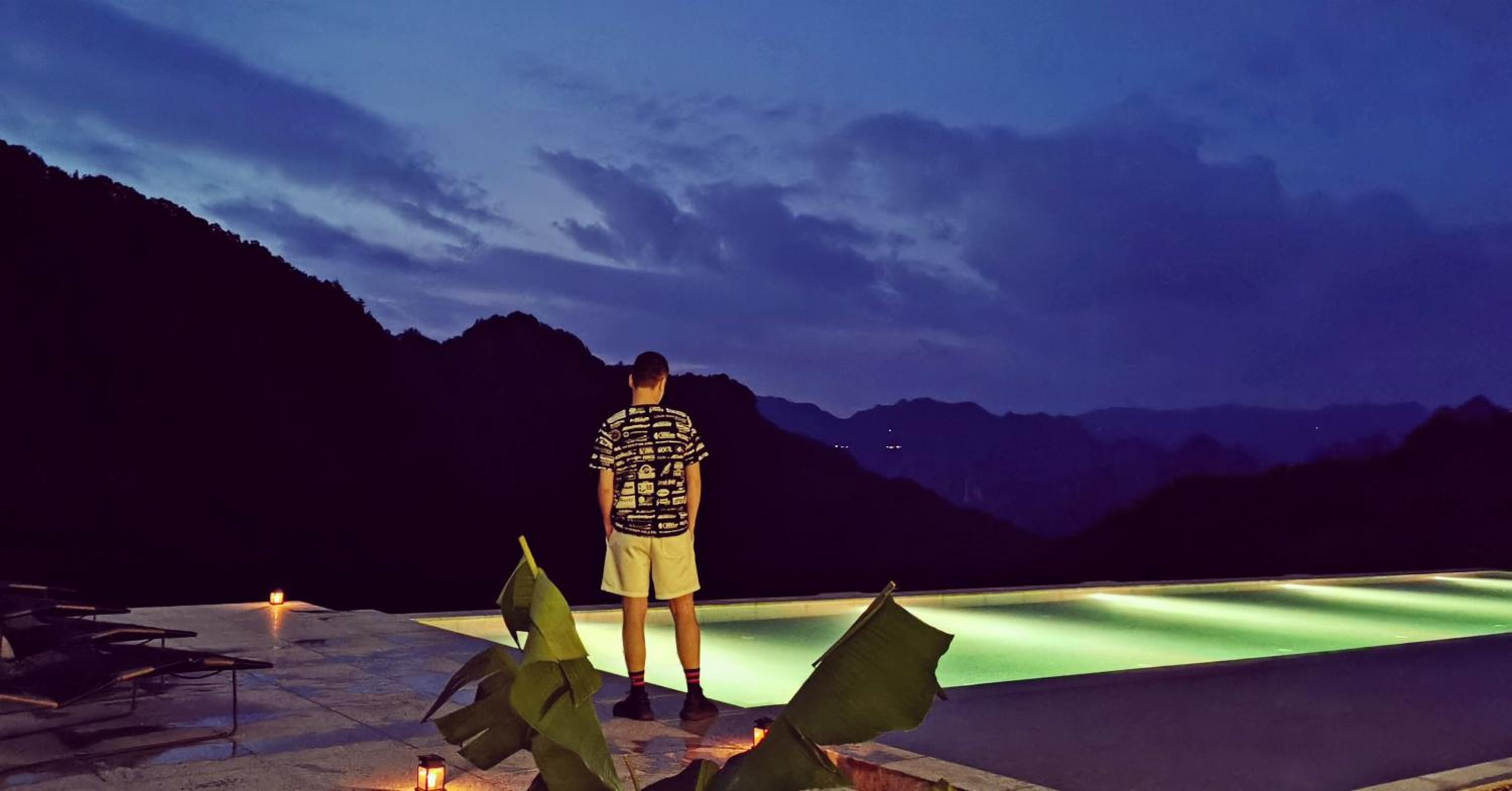 Zhangjiajie national park Purespace --2nights 1free pick-up&book tickets&5min to park