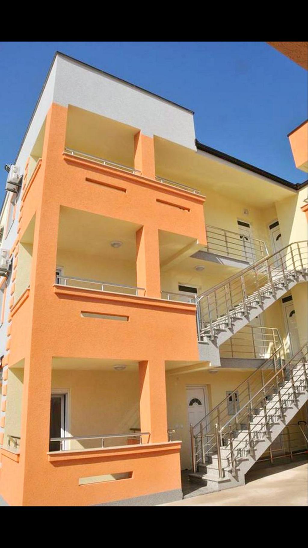 Apartments Leyla