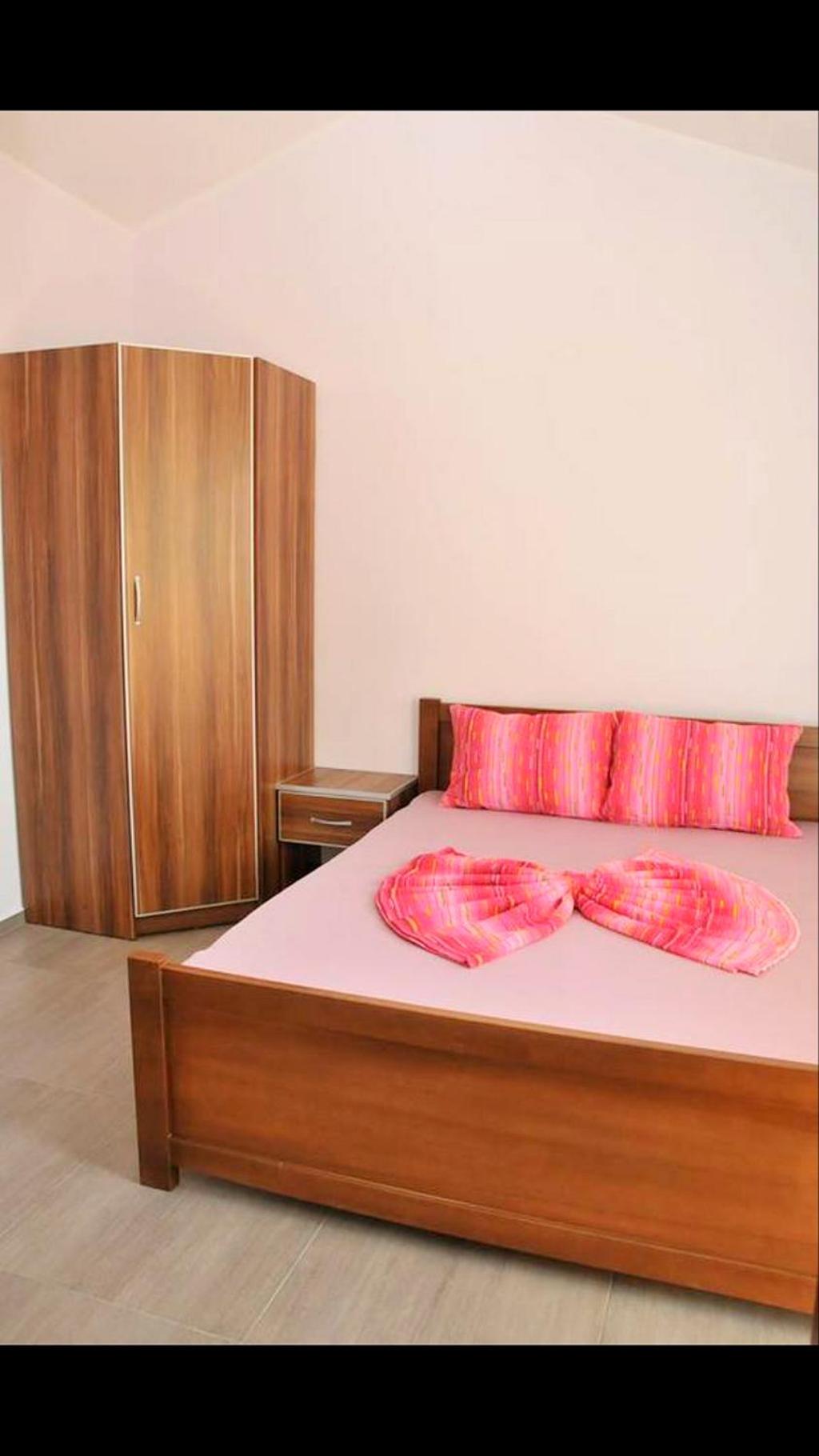 Apartments Leyla
