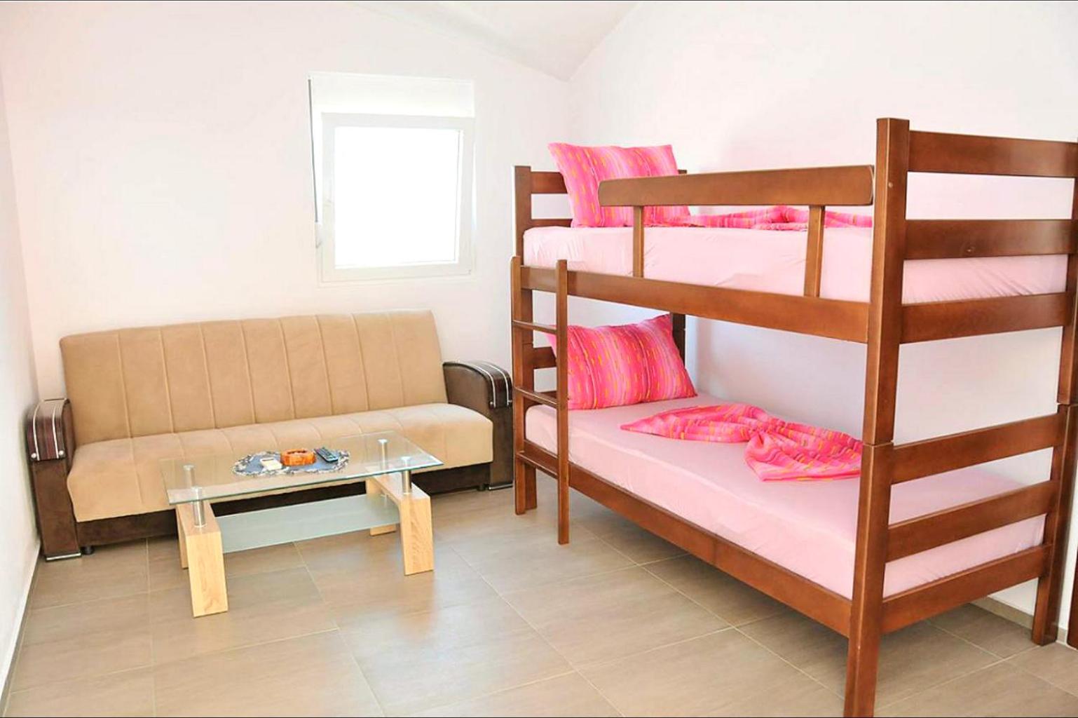 Apartments Leyla