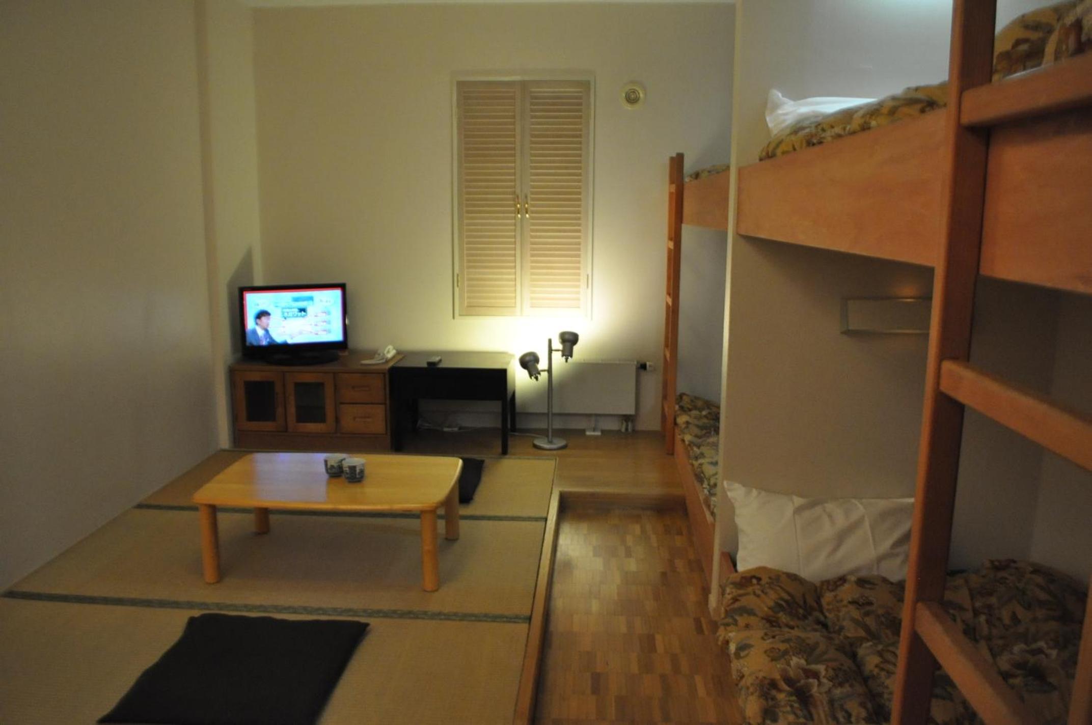 Photo 33