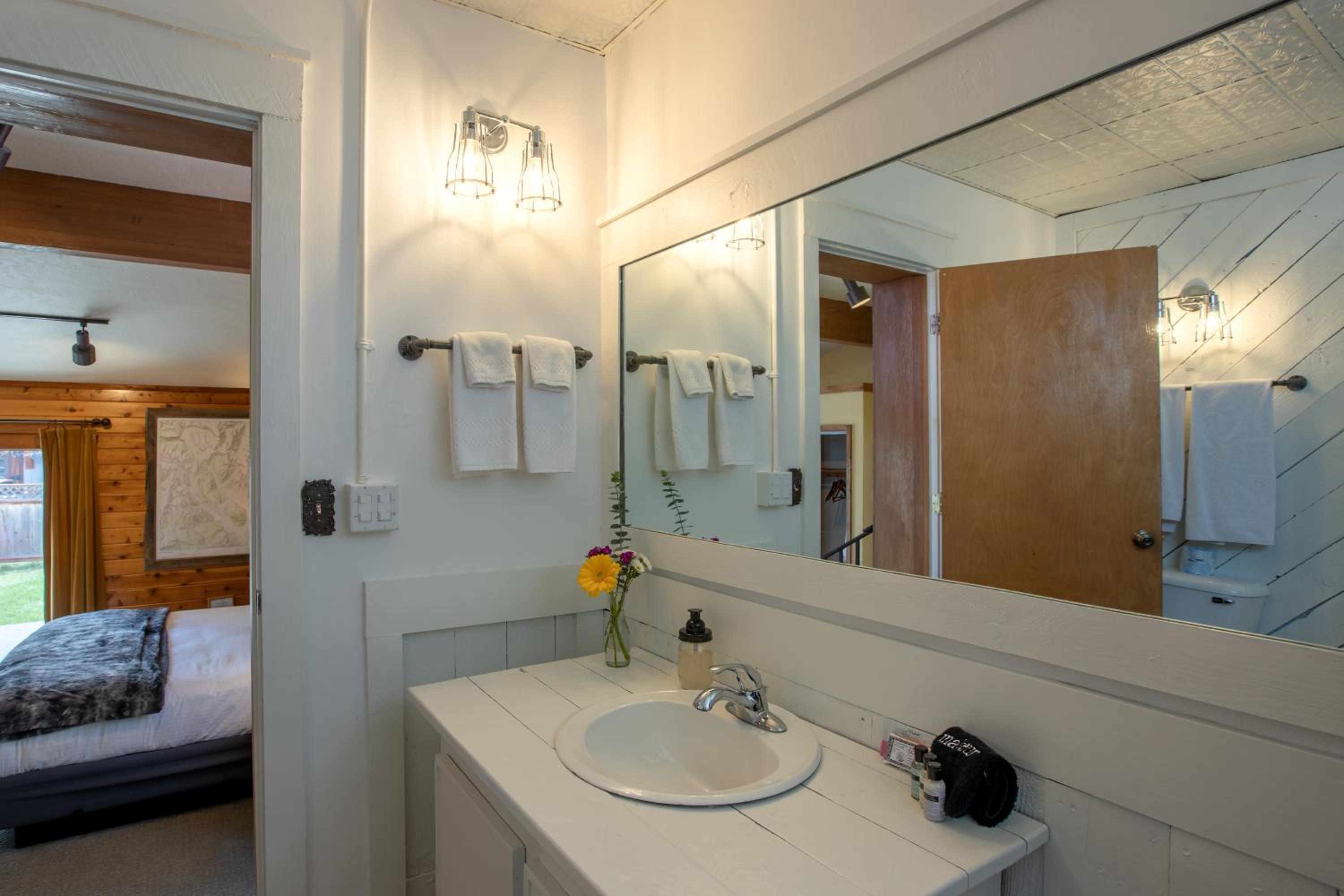 Purple Mountain Bed & Breakfast & Spa
