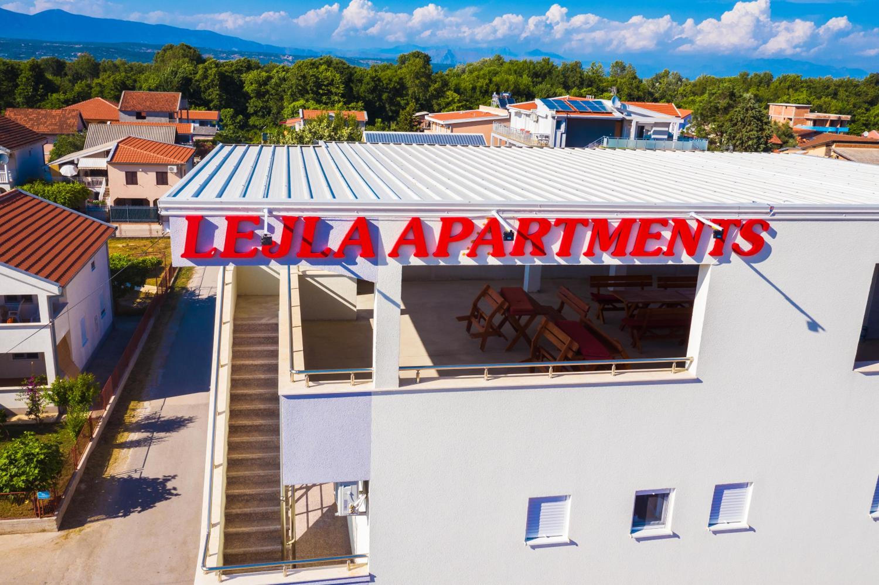 Apartments Leyla