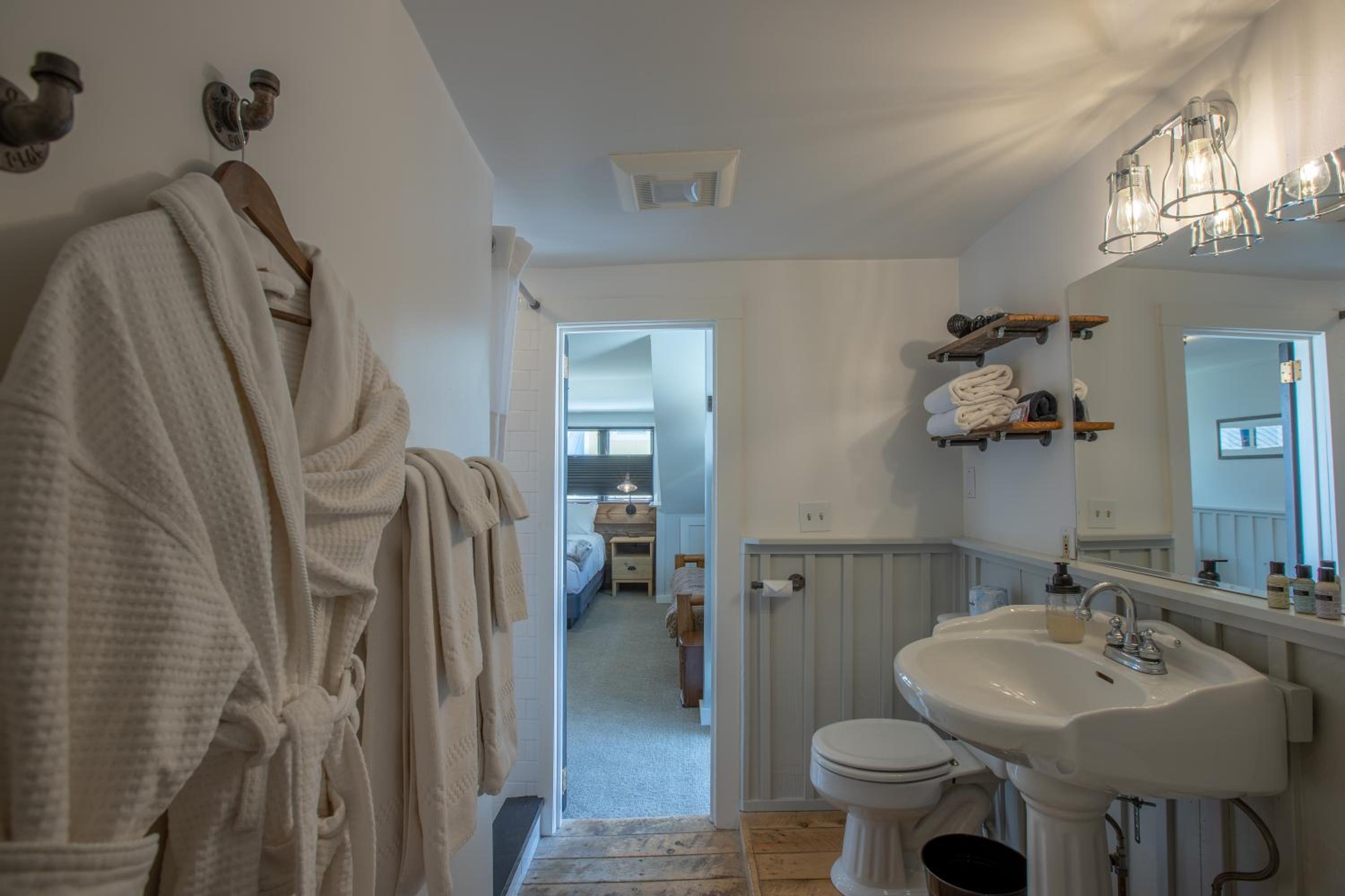 Purple Mountain Bed & Breakfast & Spa
