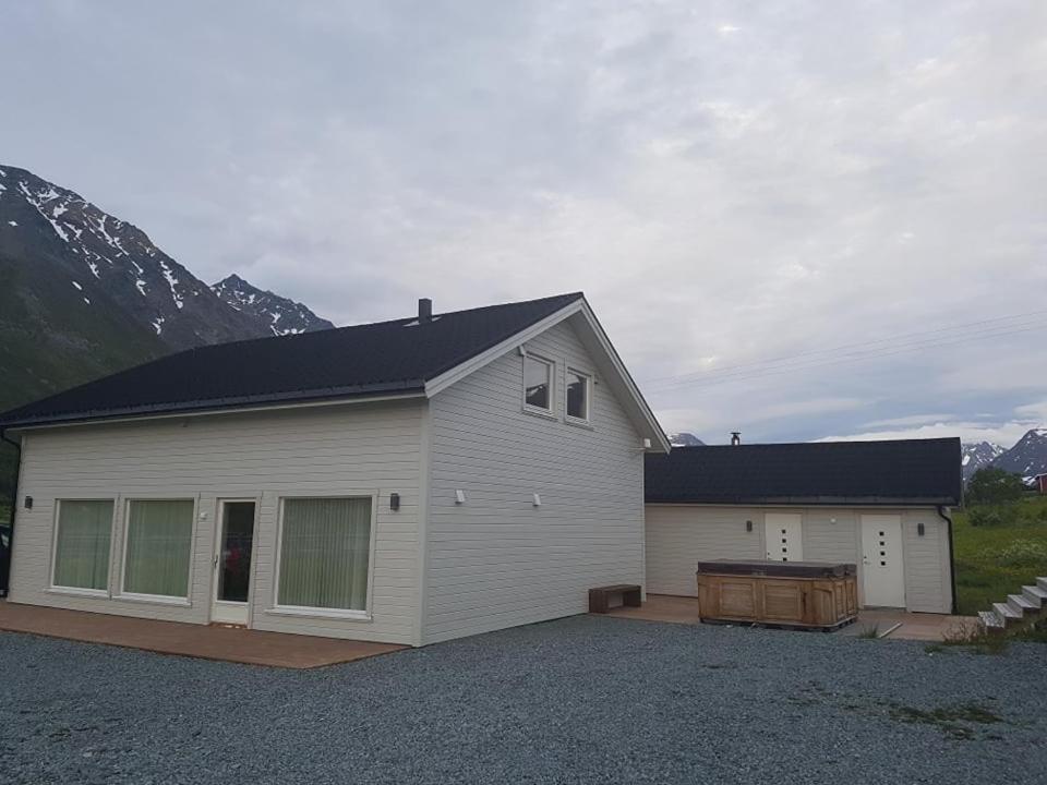 Lyngsalpan Cruise Lodge - Storgalten view 4