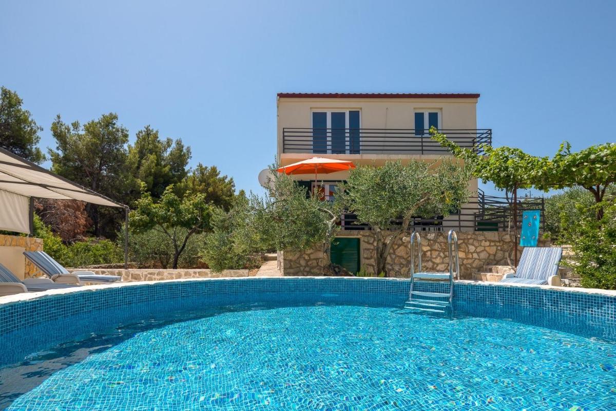 Villa Ante - with pool view 4