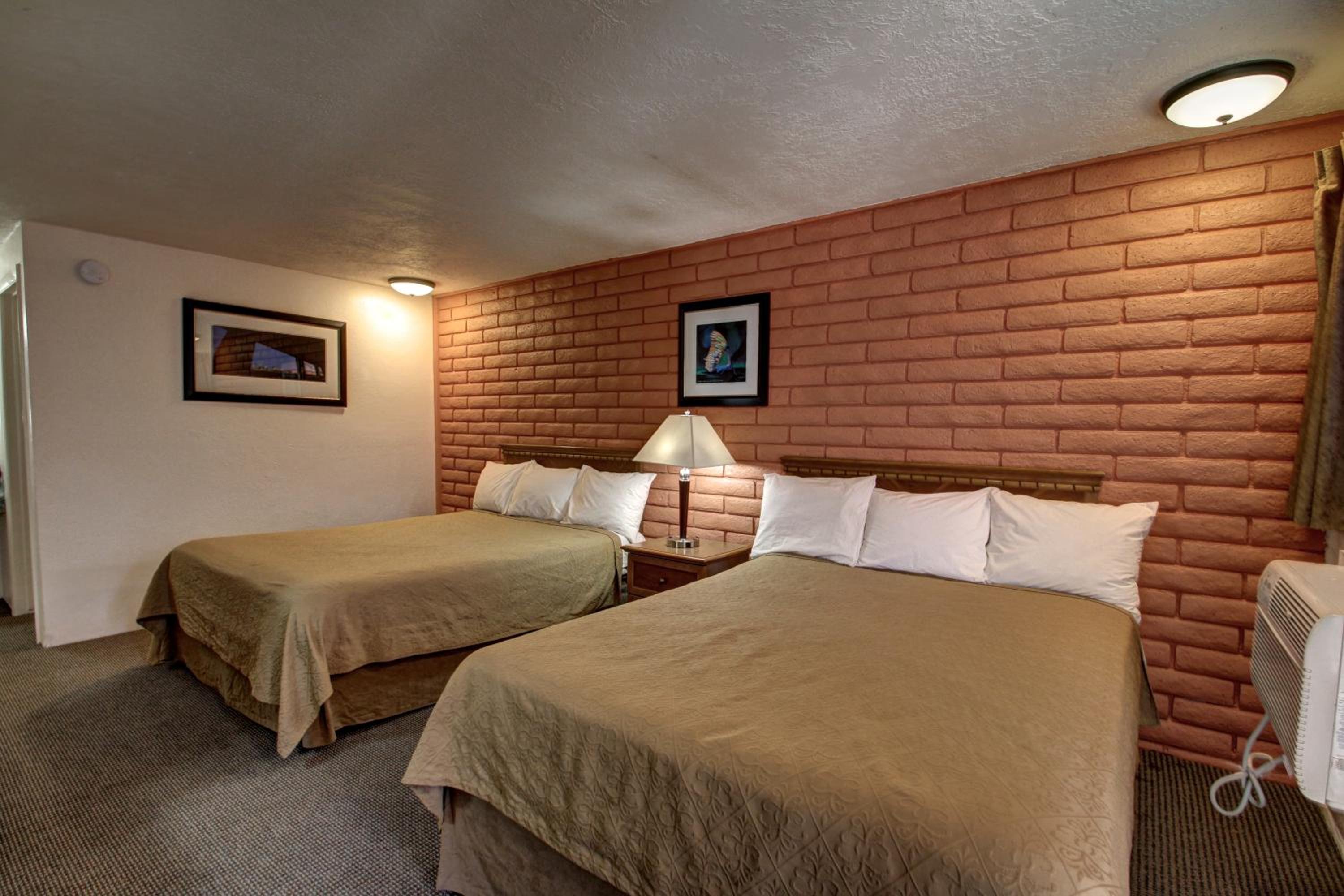Beaver Vacations - Country Inn Beaver Utah - Property Image 3
