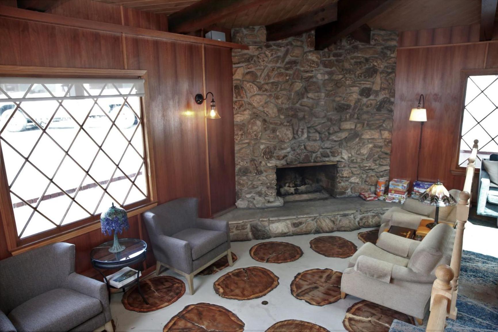 lounge