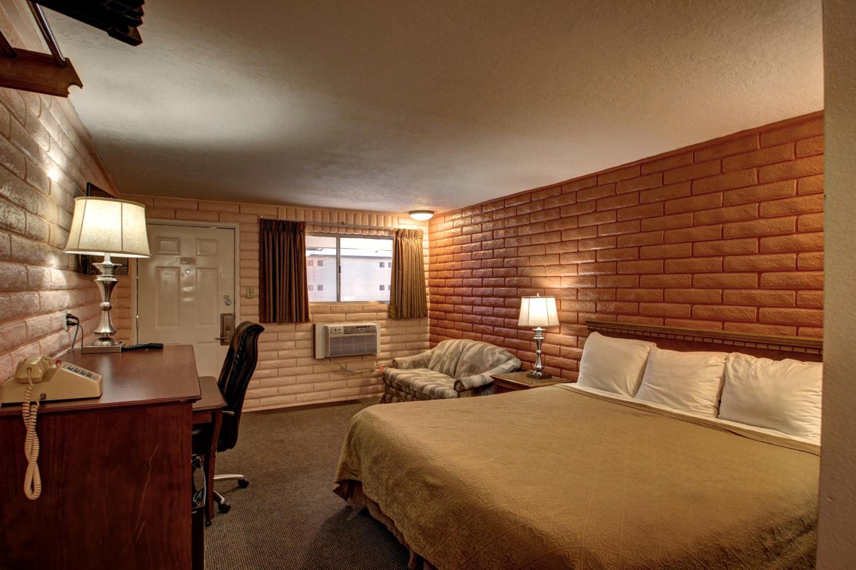 Beaver Vacations - Country Inn Beaver Utah - Property Image 5