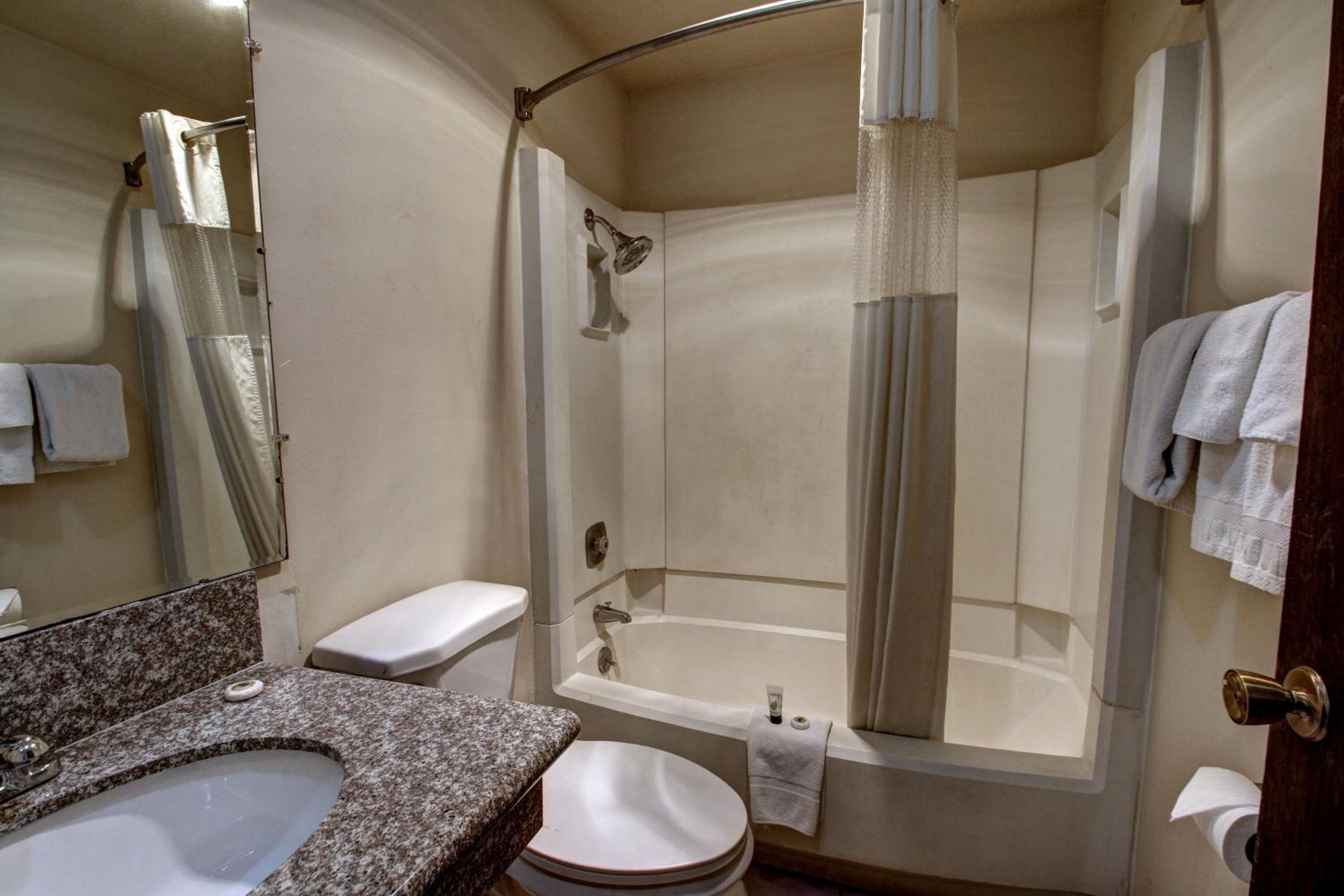 Beaver Vacations - Country Inn Beaver Utah - Property Image 6