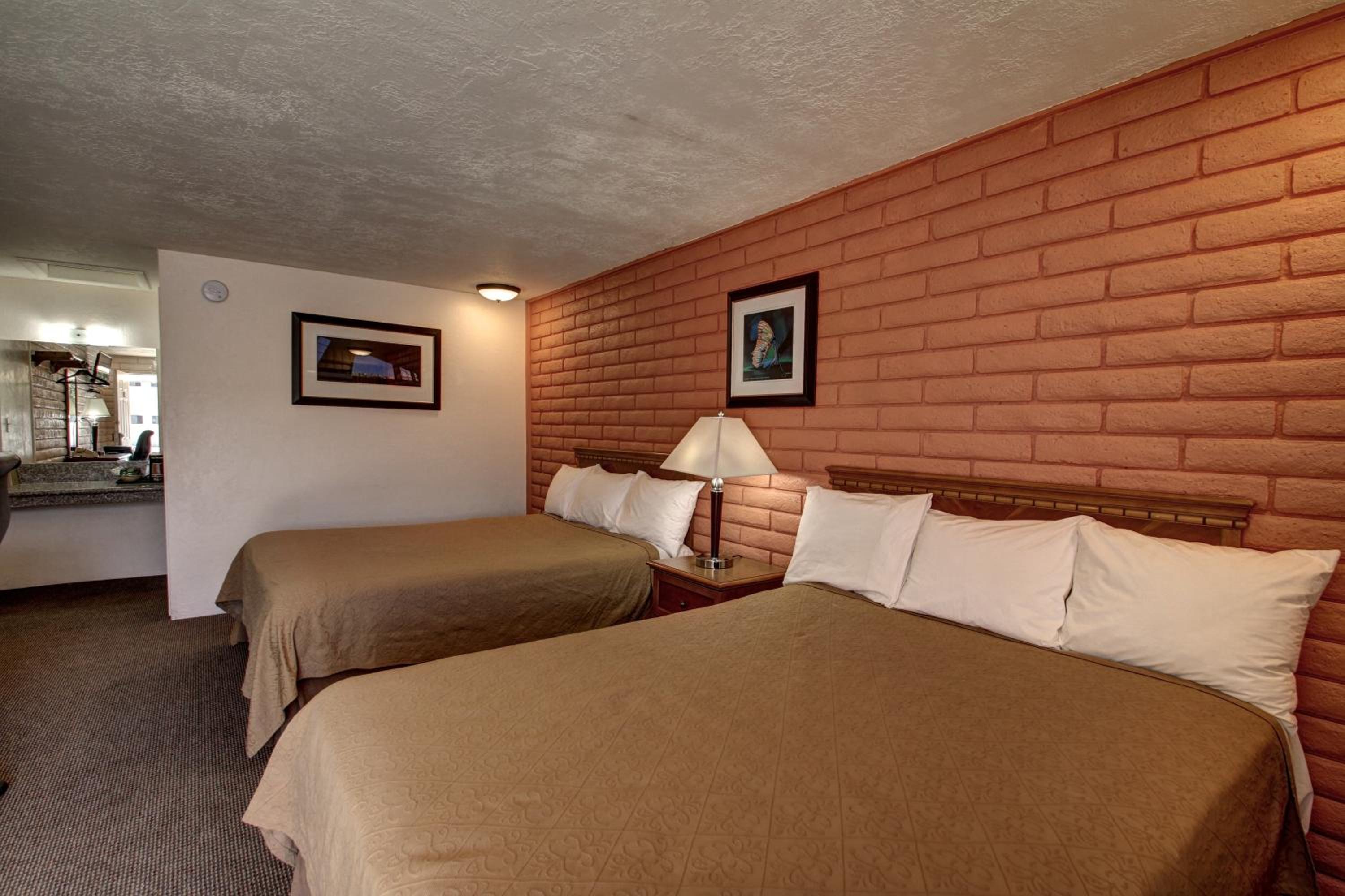 Beaver Vacations - Country Inn Beaver Utah - Property Image 7