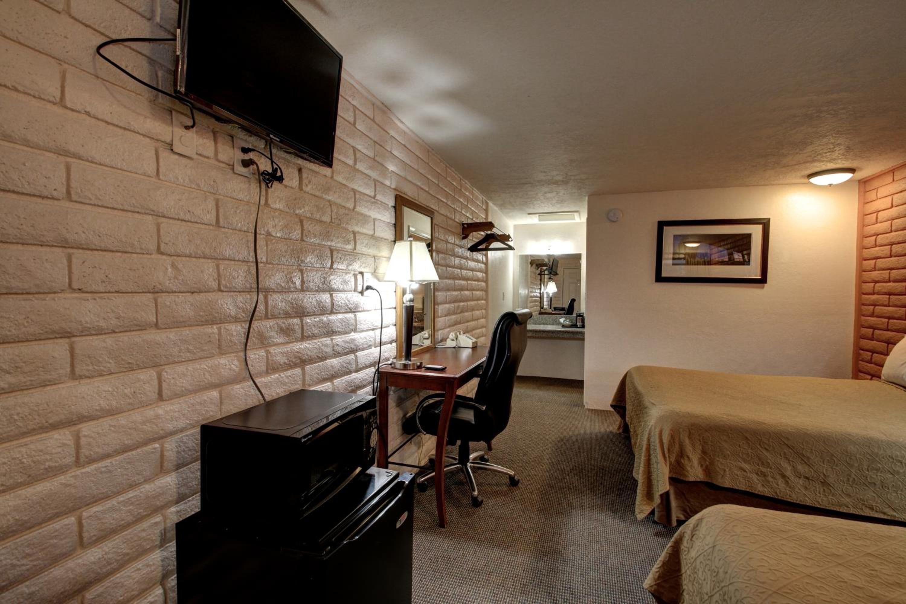 Beaver Vacations - Country Inn Beaver Utah - Property Image 12