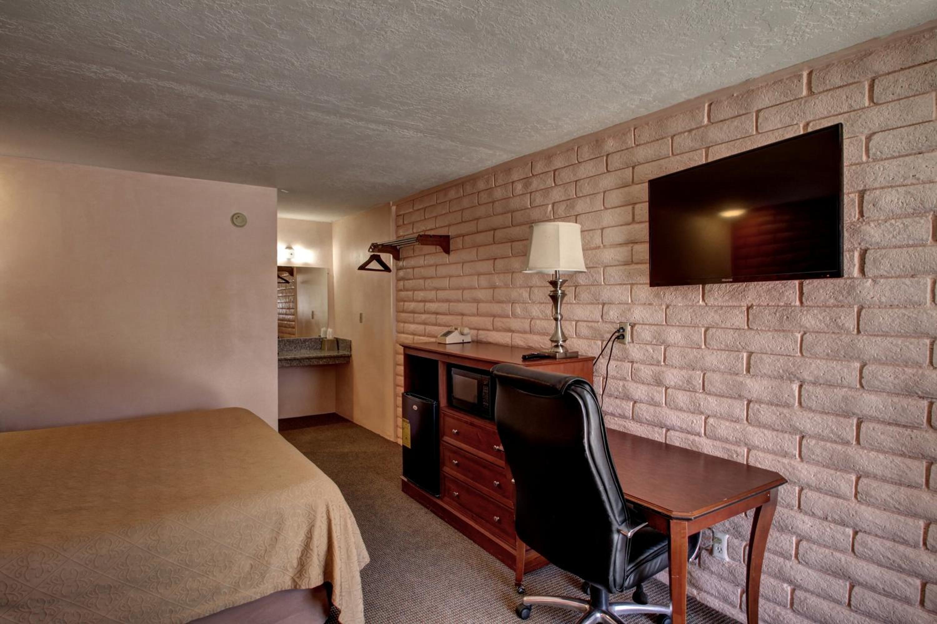 Beaver Vacations - Country Inn Beaver Utah - Property Image 19