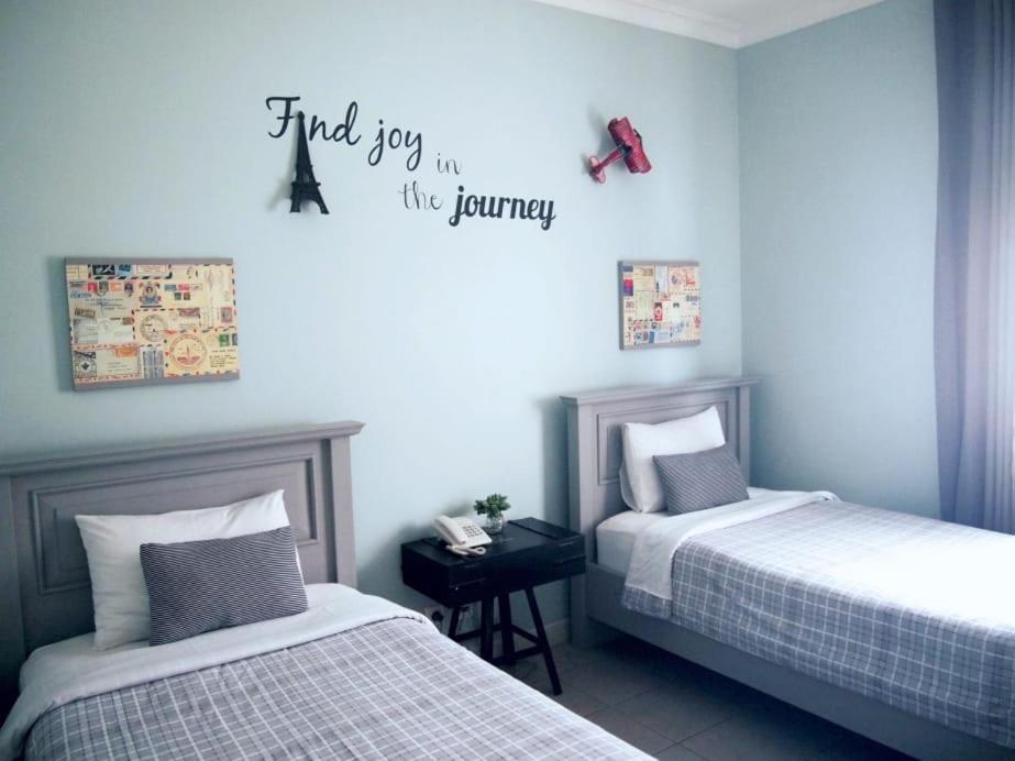 Cottonwood Bed & Breakfast House Bandung