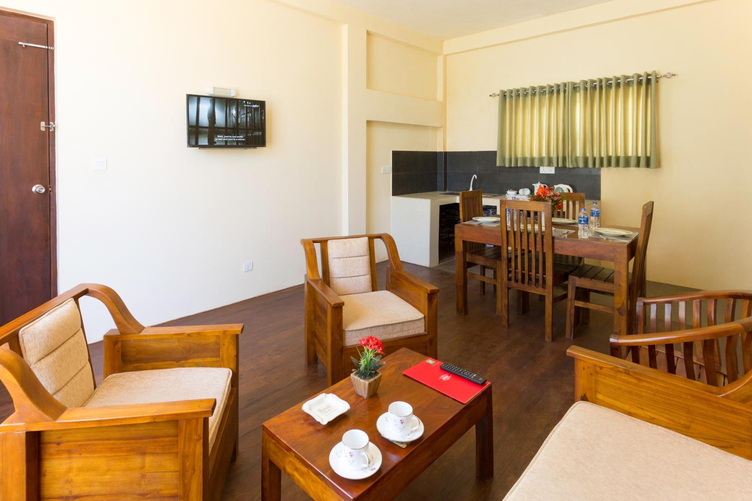 Ovi Court City Apartments Nuwara Eliya view 4