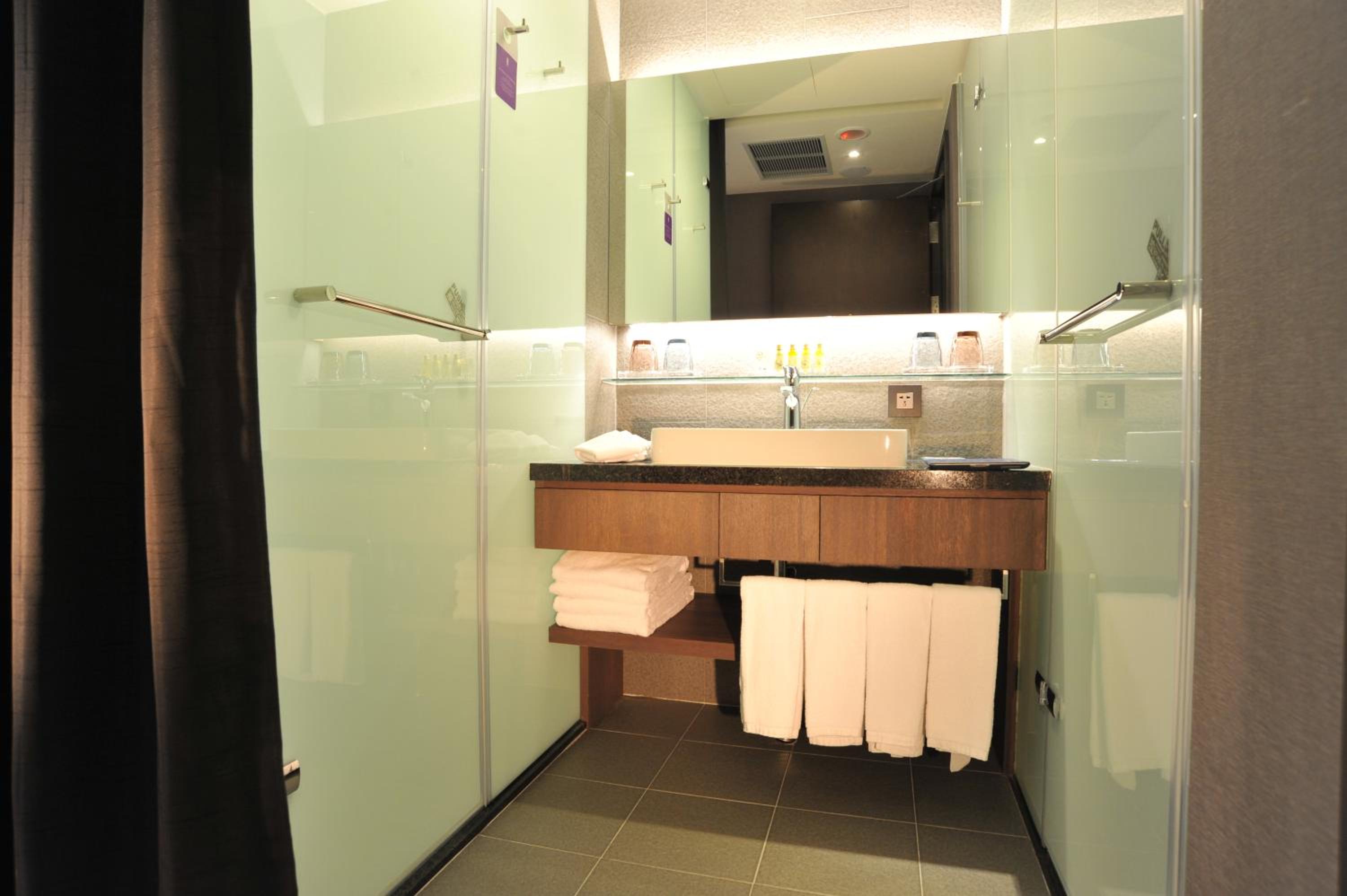 WESTGATE Hotel 63