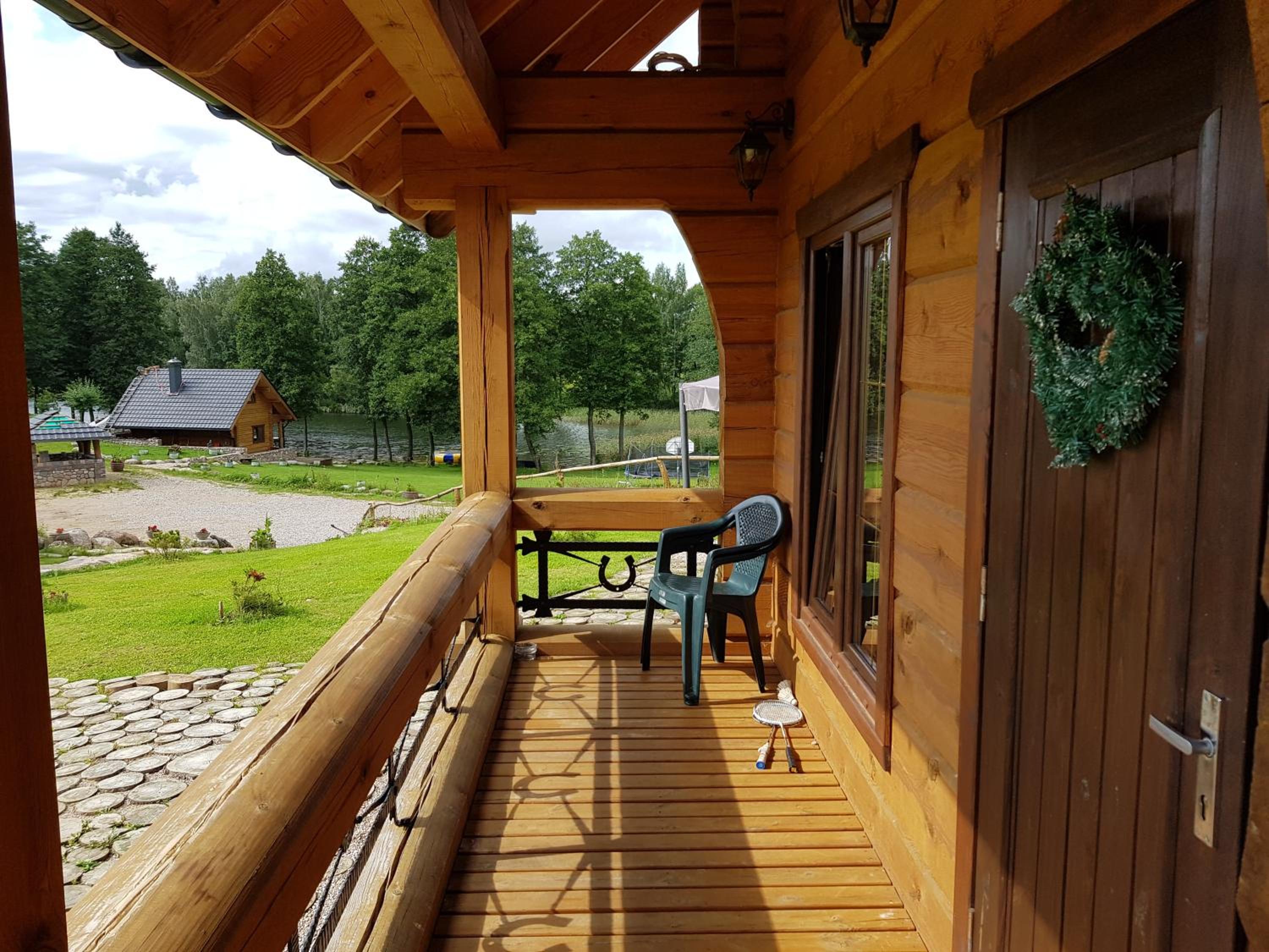 Namukas su ežero pakrante Trakai ,Viesų vila