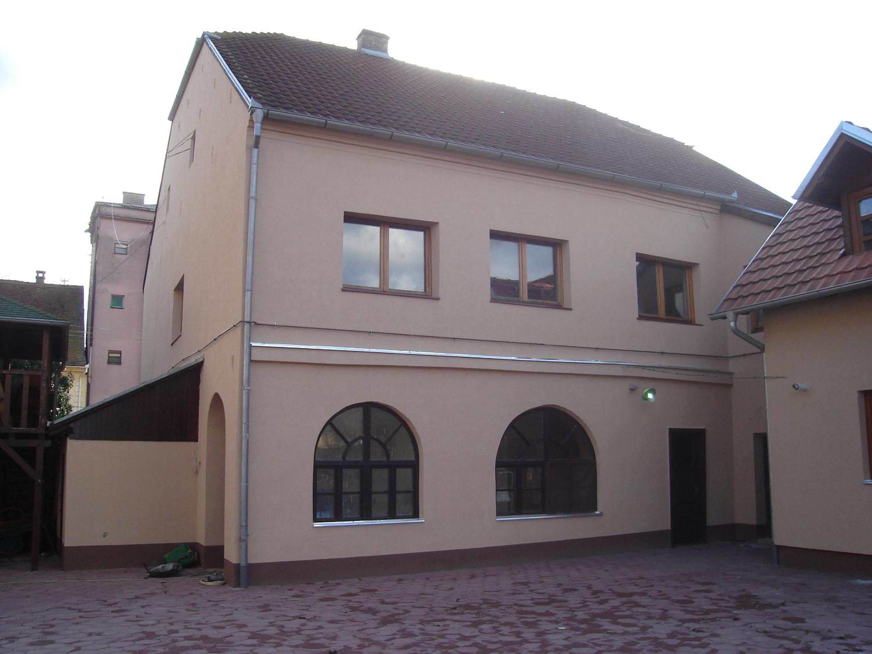 Photo 6
