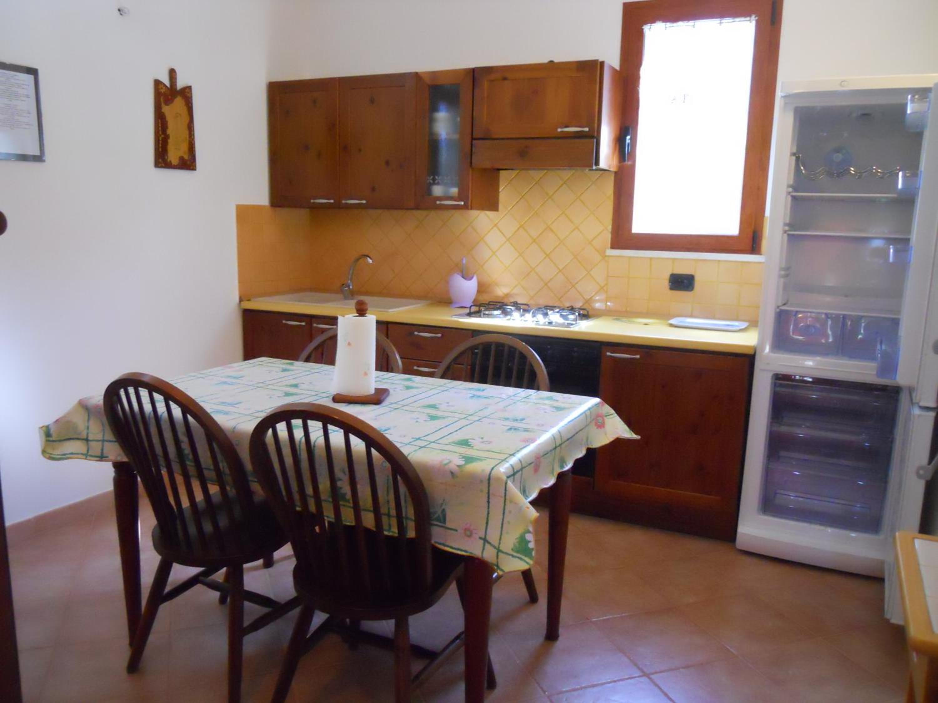 Artistika Golden Apartment