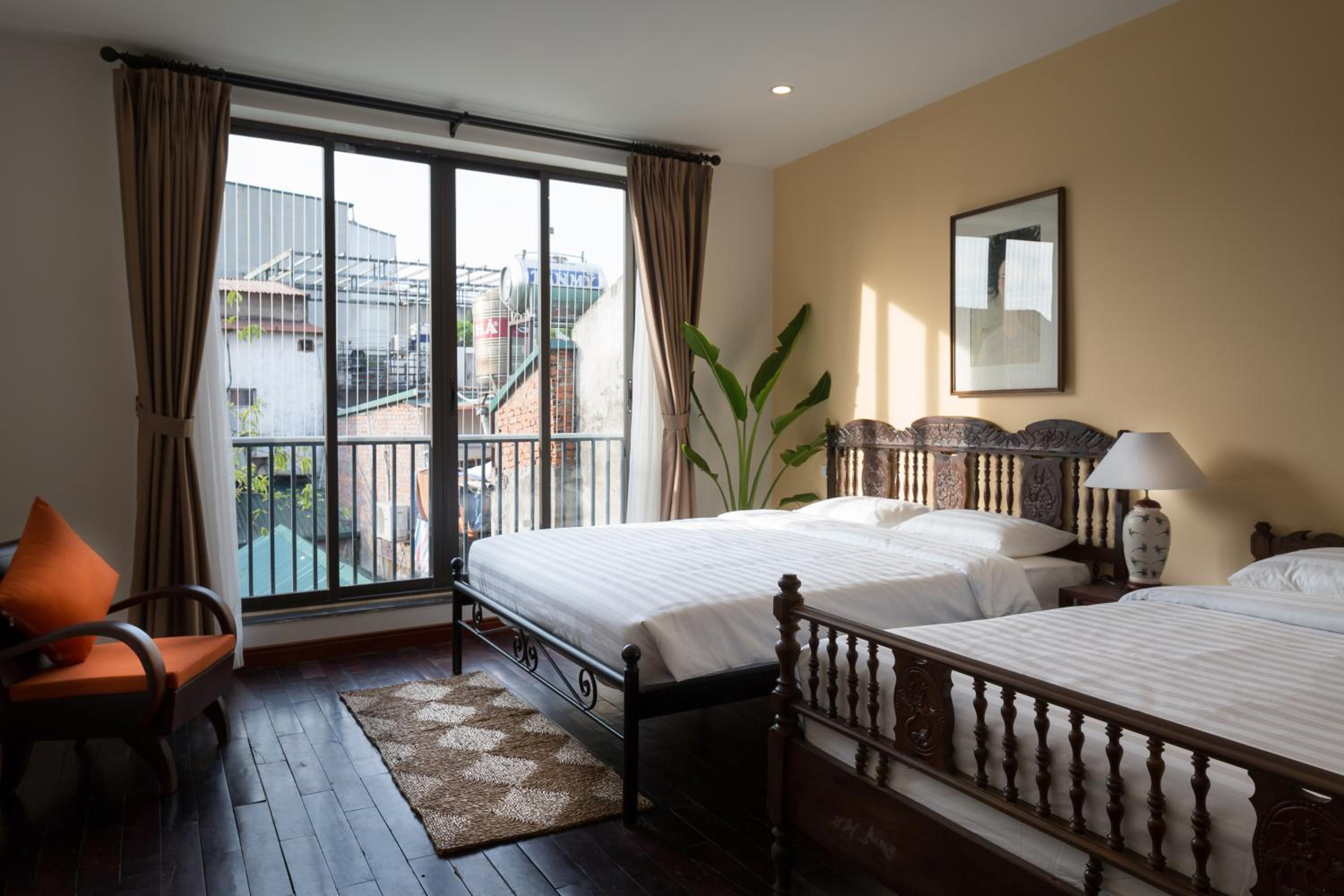 Centraltique Downtown - Bespoke Colonial House Near Hoan Kiem Lake