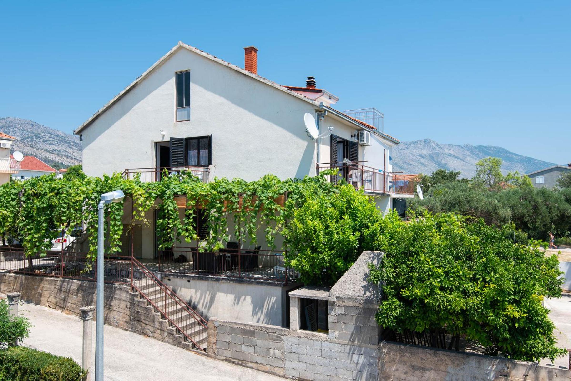 Apartments Ljiljana