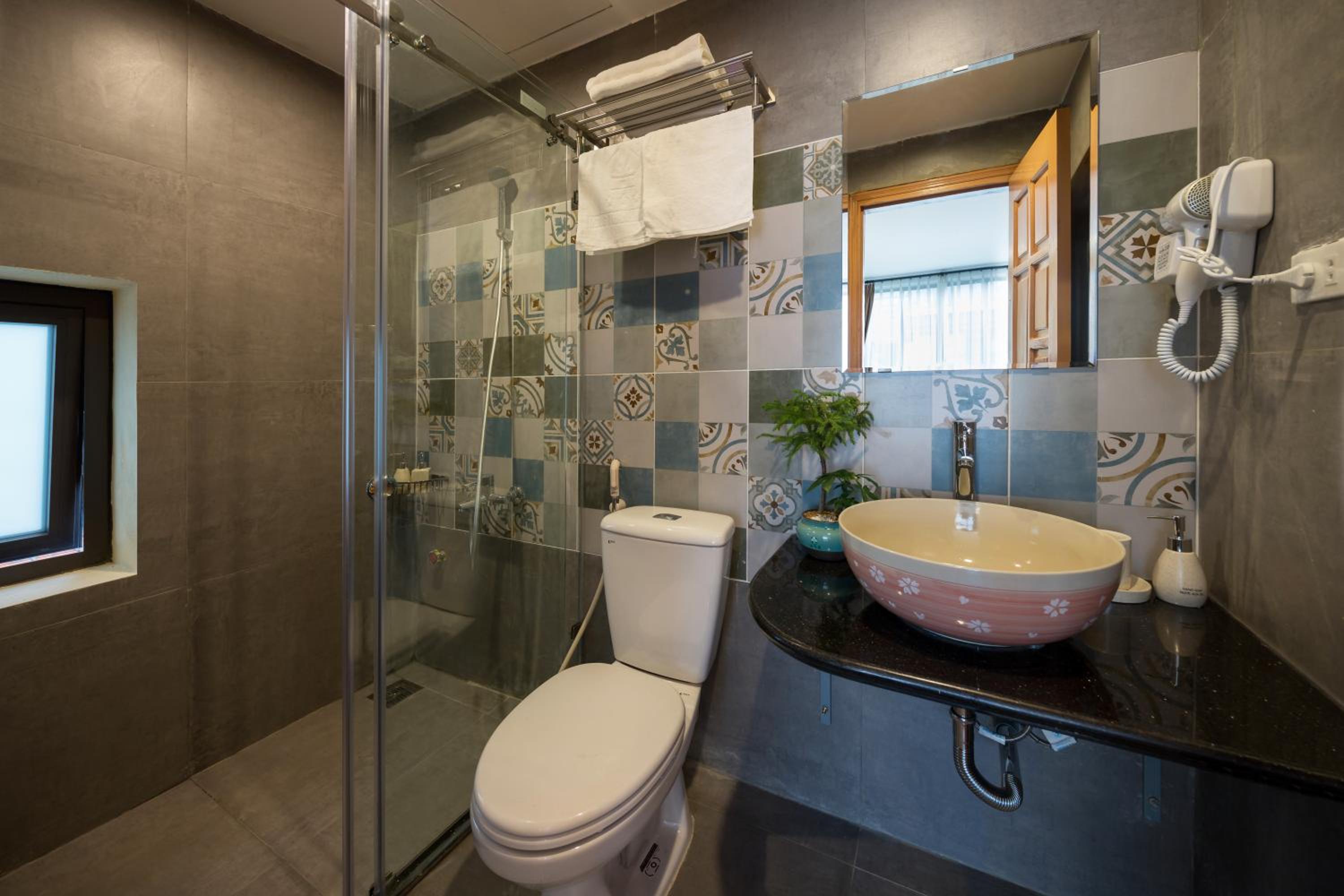 Centraltique Downtown - Bespoke Colonial House Near Hoan Kiem Lake
