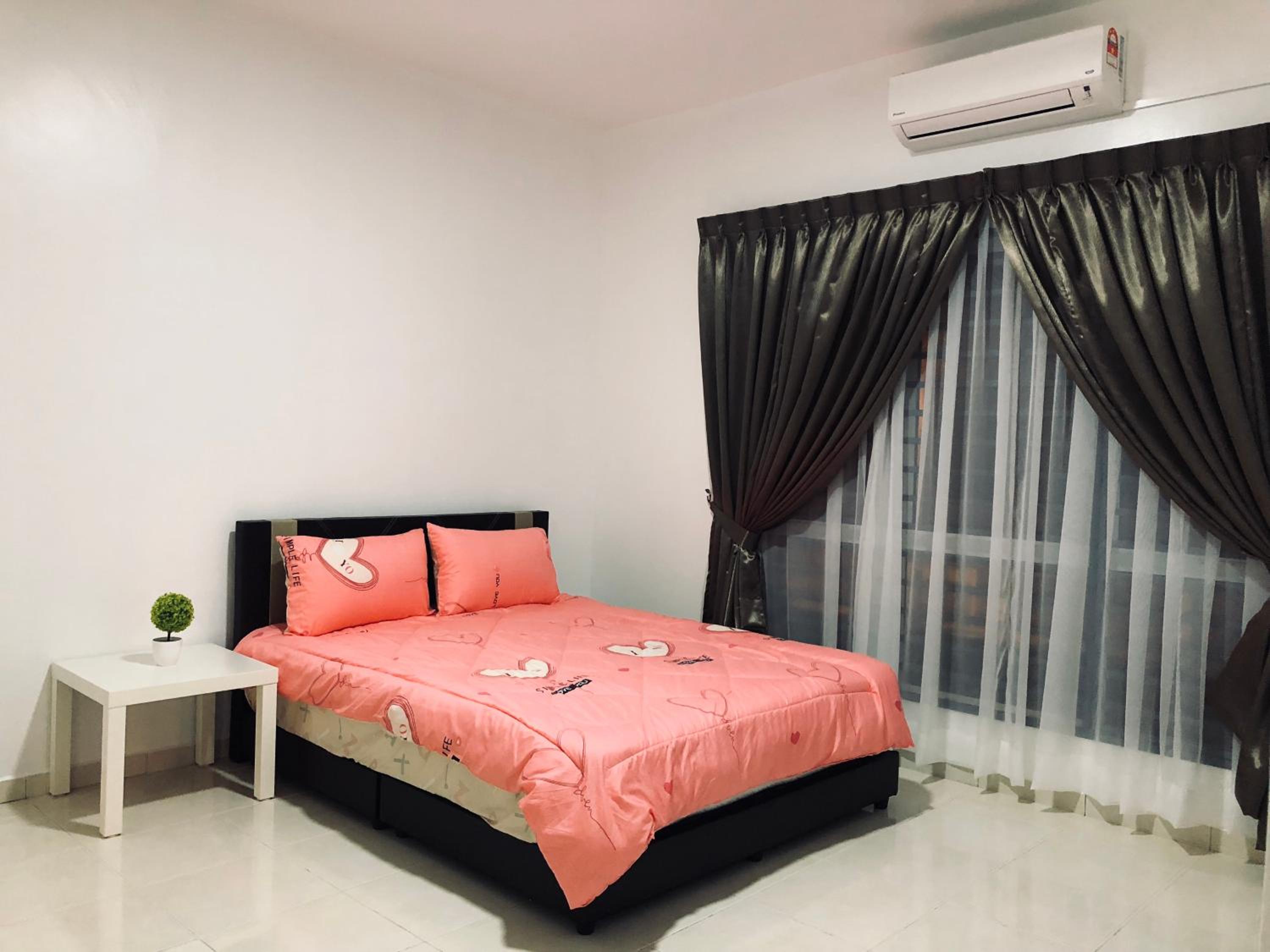 Family homestay -two floors with four bedrooms photo 2