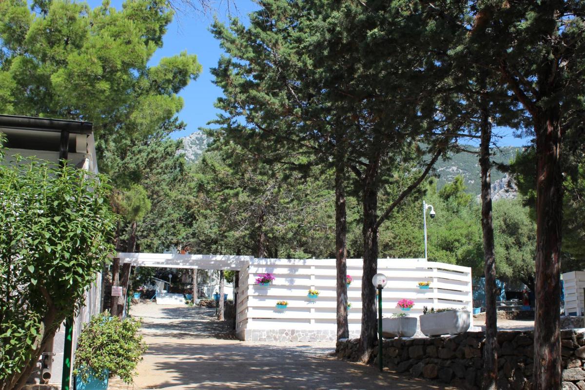 Hotel Camping Car Palmasera - Image 1