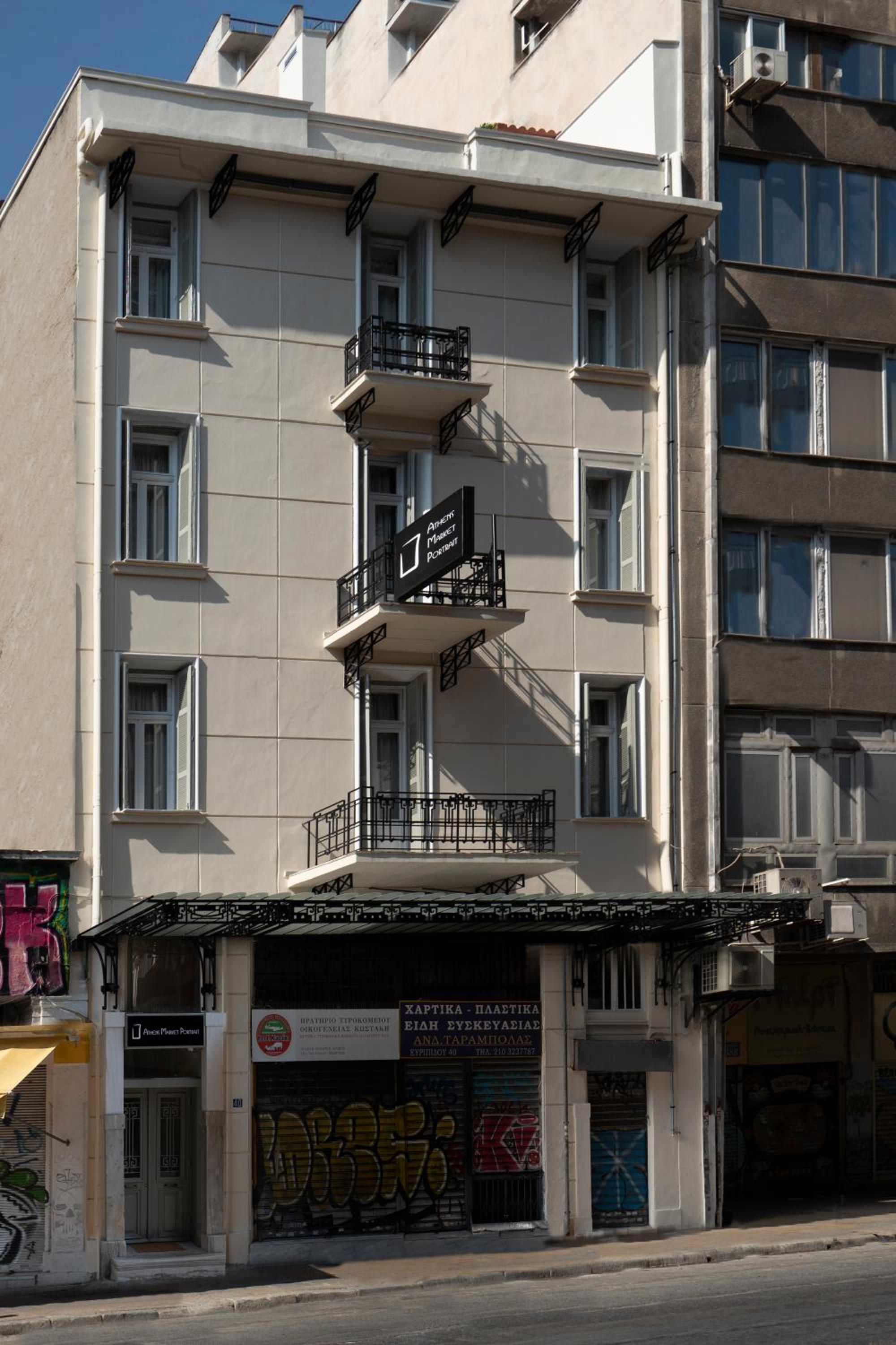 Hotel Athens Market Portrait - Image 1