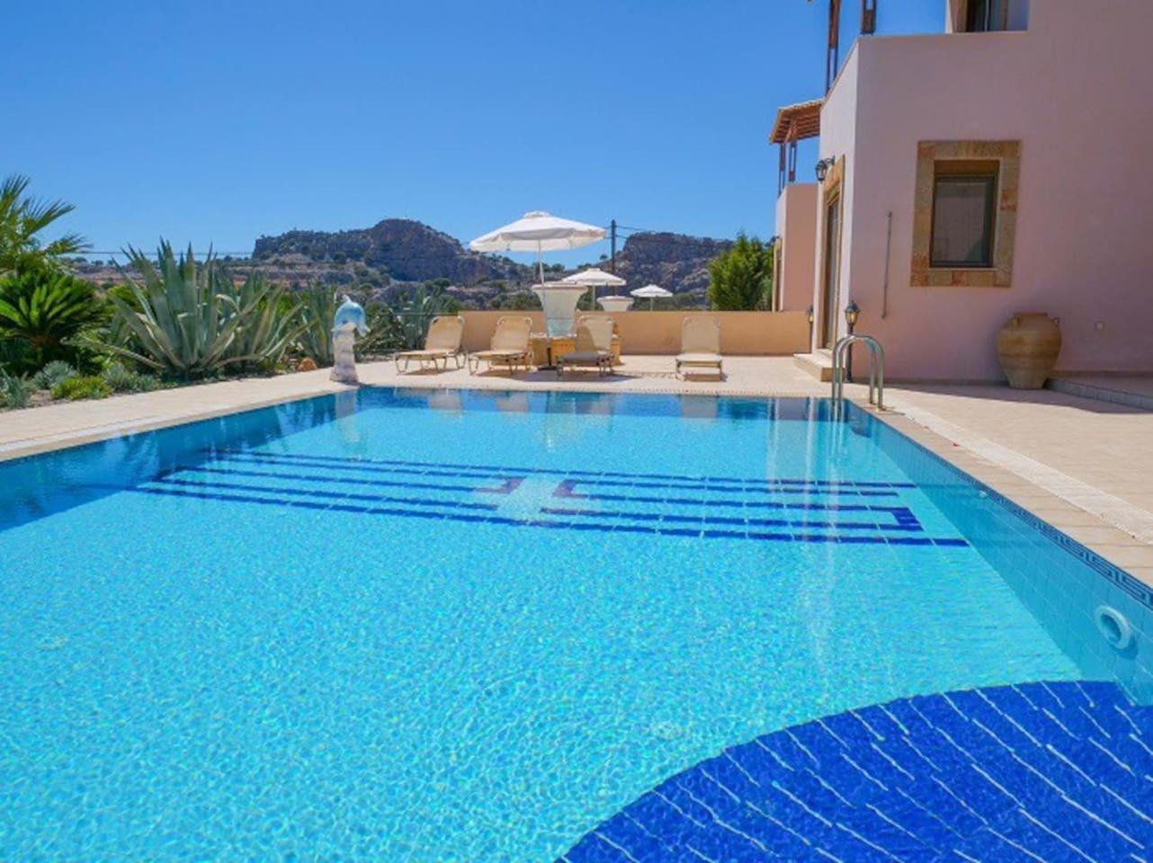 Luxury Villa Delfini view 4