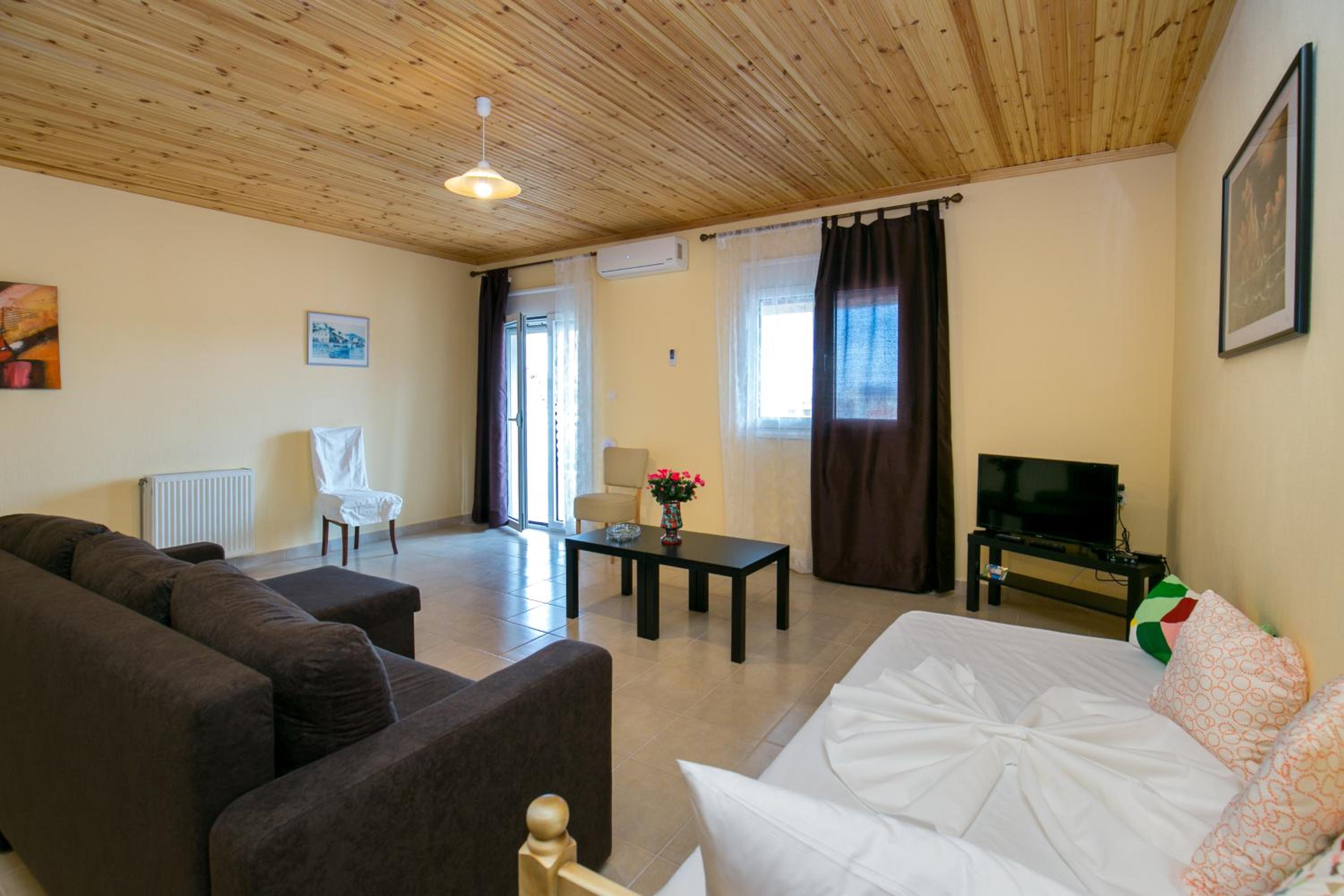 Grande Apartments