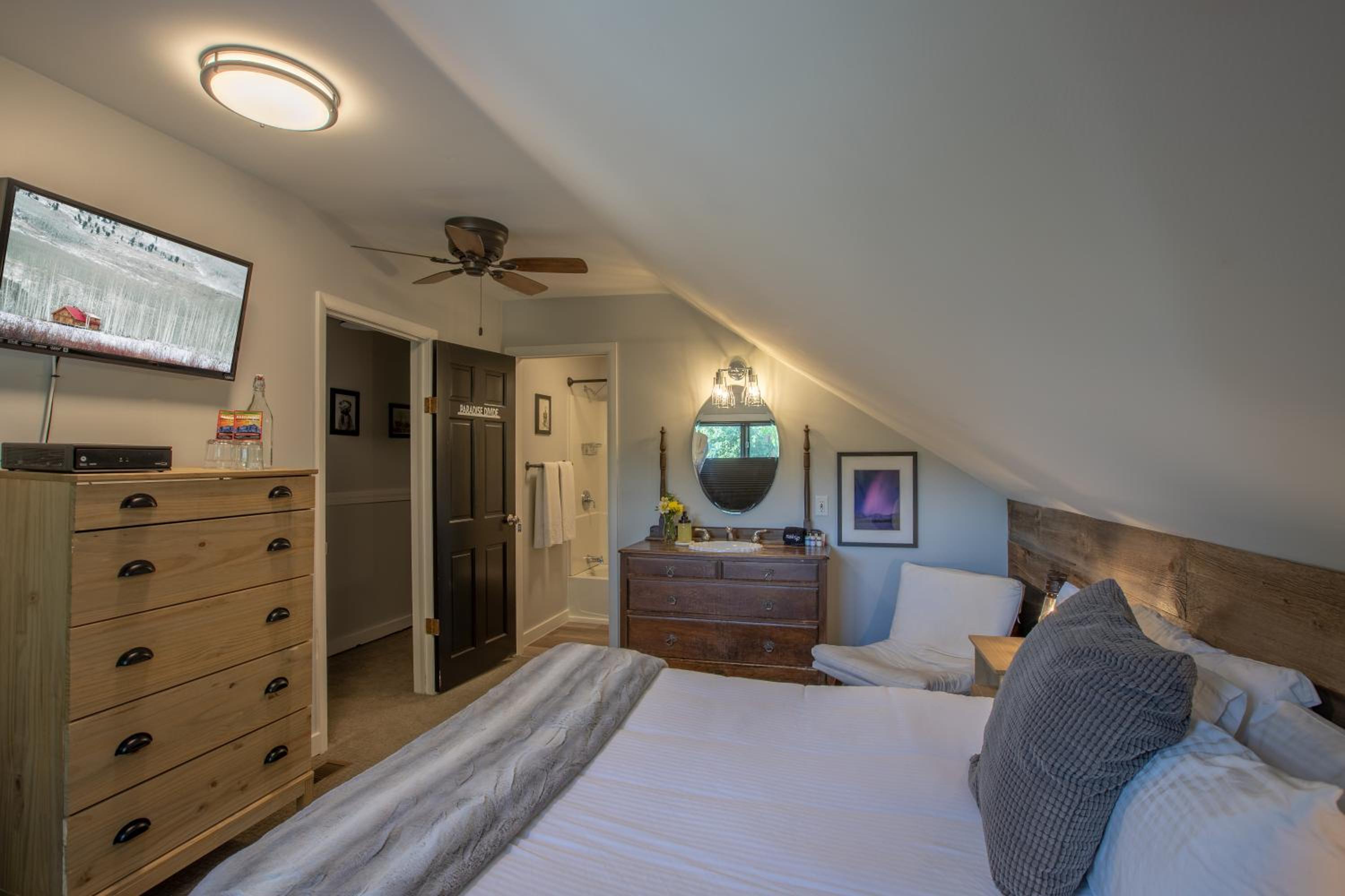 Purple Mountain Bed & Breakfast & Spa