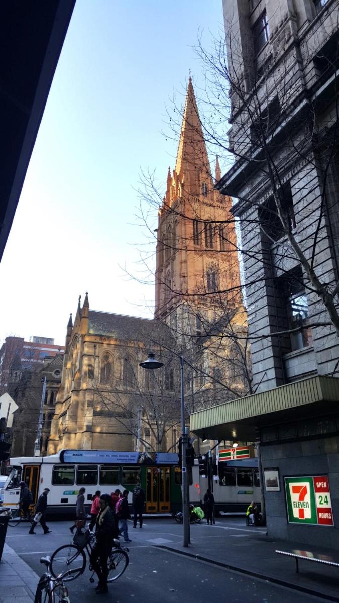 StayCentral - Little Paris CBD Melbourne