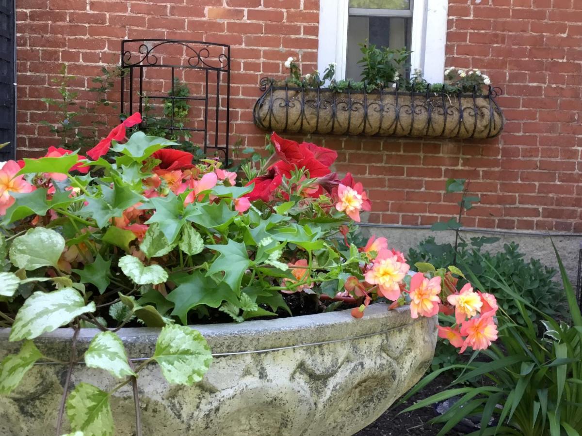 Stone Garden Inn