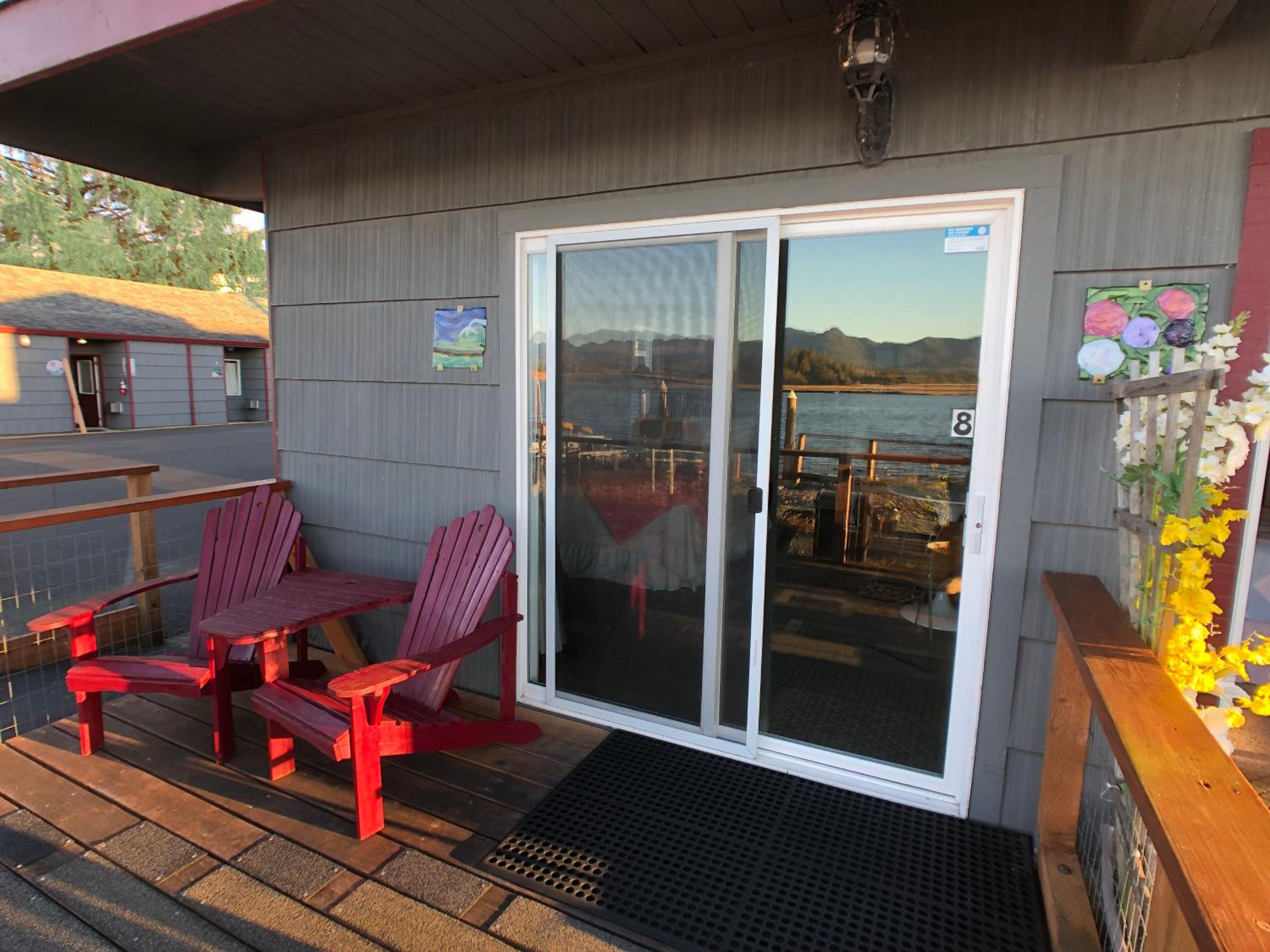 Wheeler on the Bay Lodge and Marina