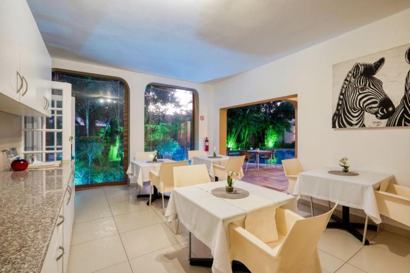 Caza Beach Guesthouse